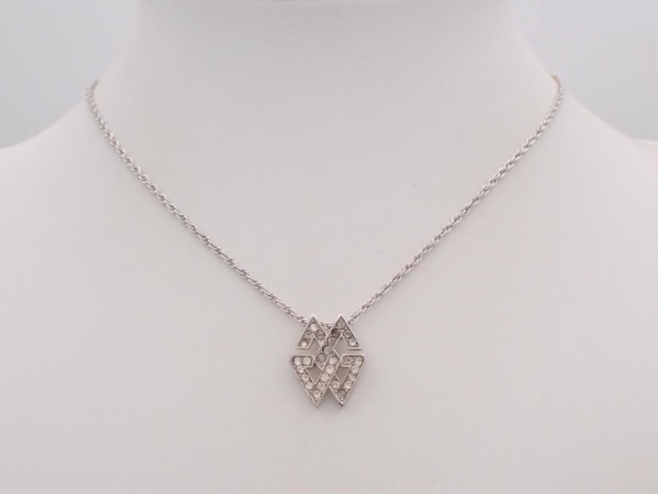 necklace — view 3