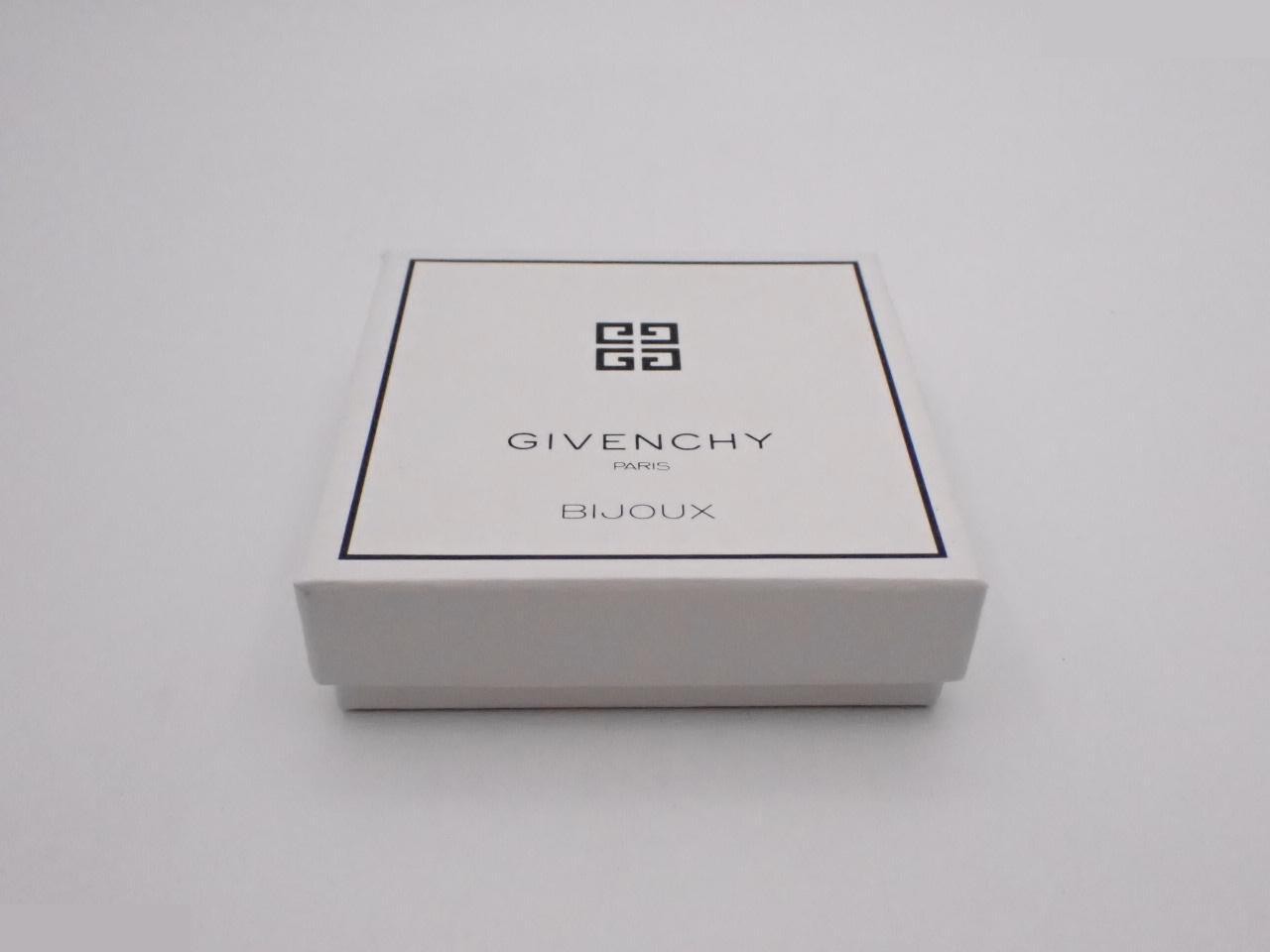 necklace — view 4