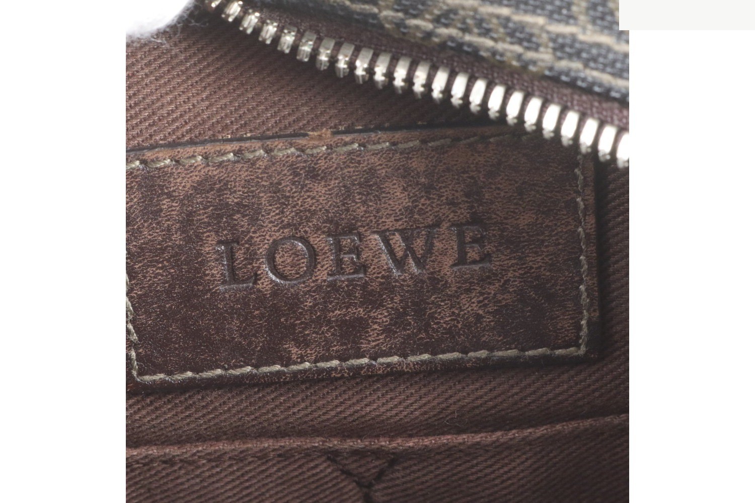 Anagram Repeat Leather Shoulder Bag (Crossbody) — view 8