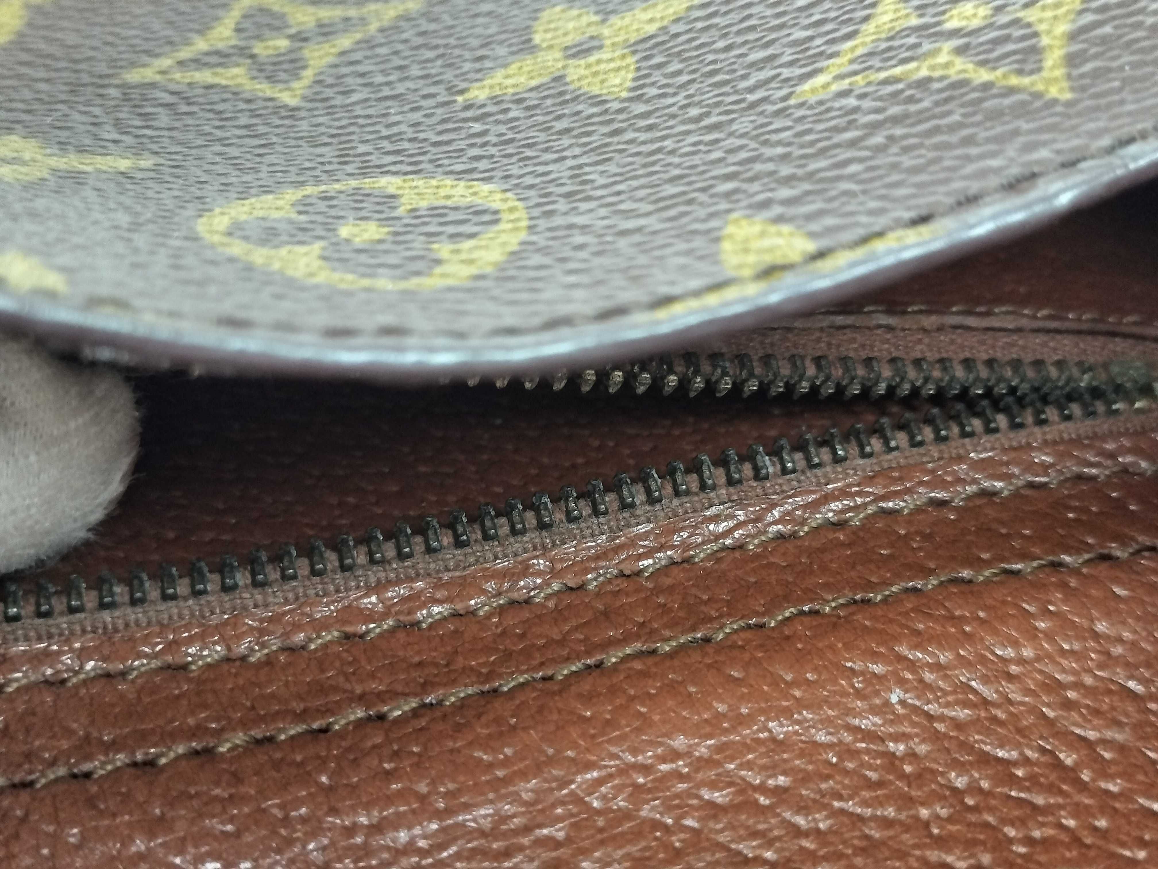 Monogram Louis Vuitton Shoulder Bag — view 11