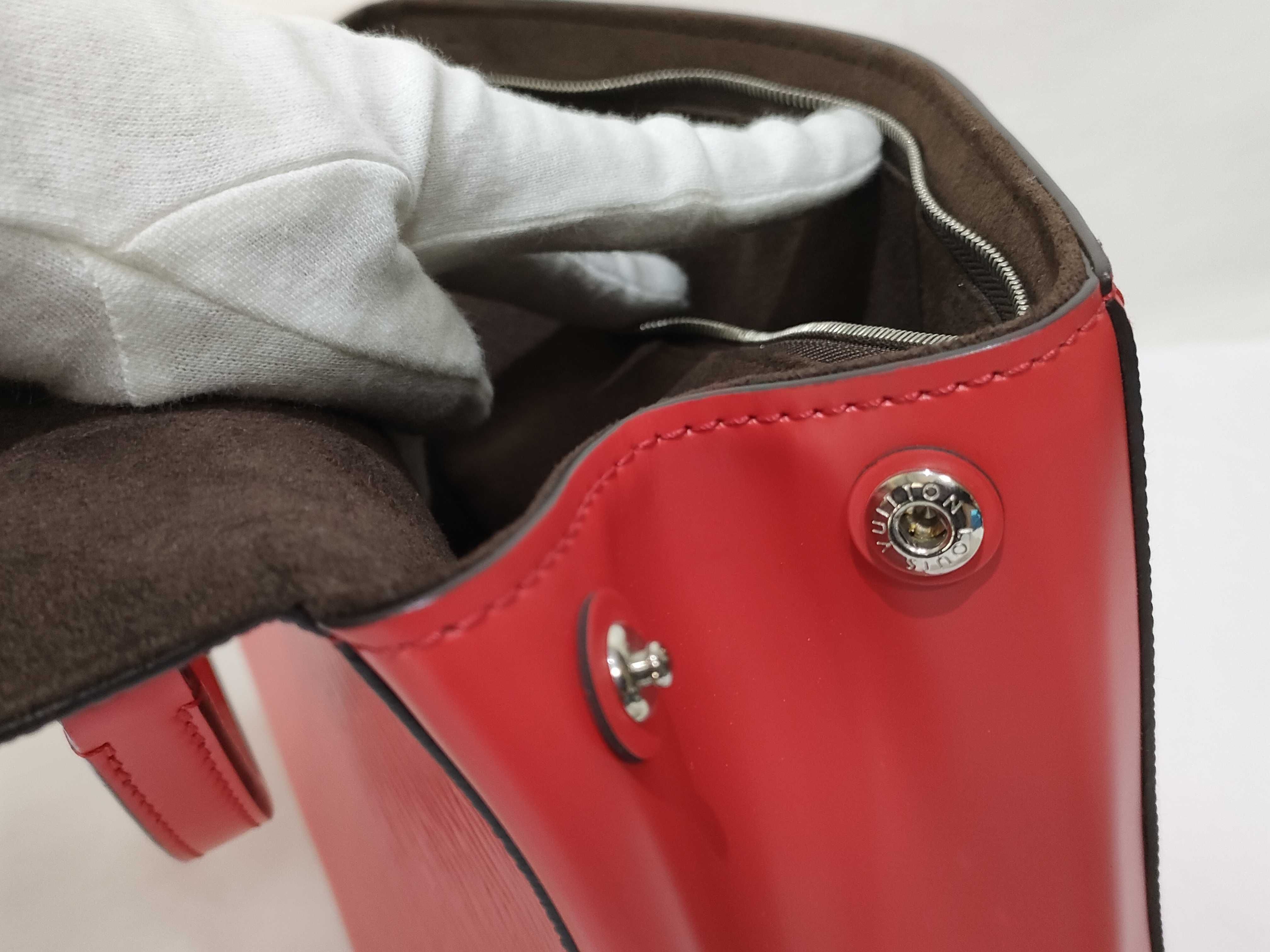 Epi LV Cluny BB Epi M41337 SR0138 Red Handbag — view 14