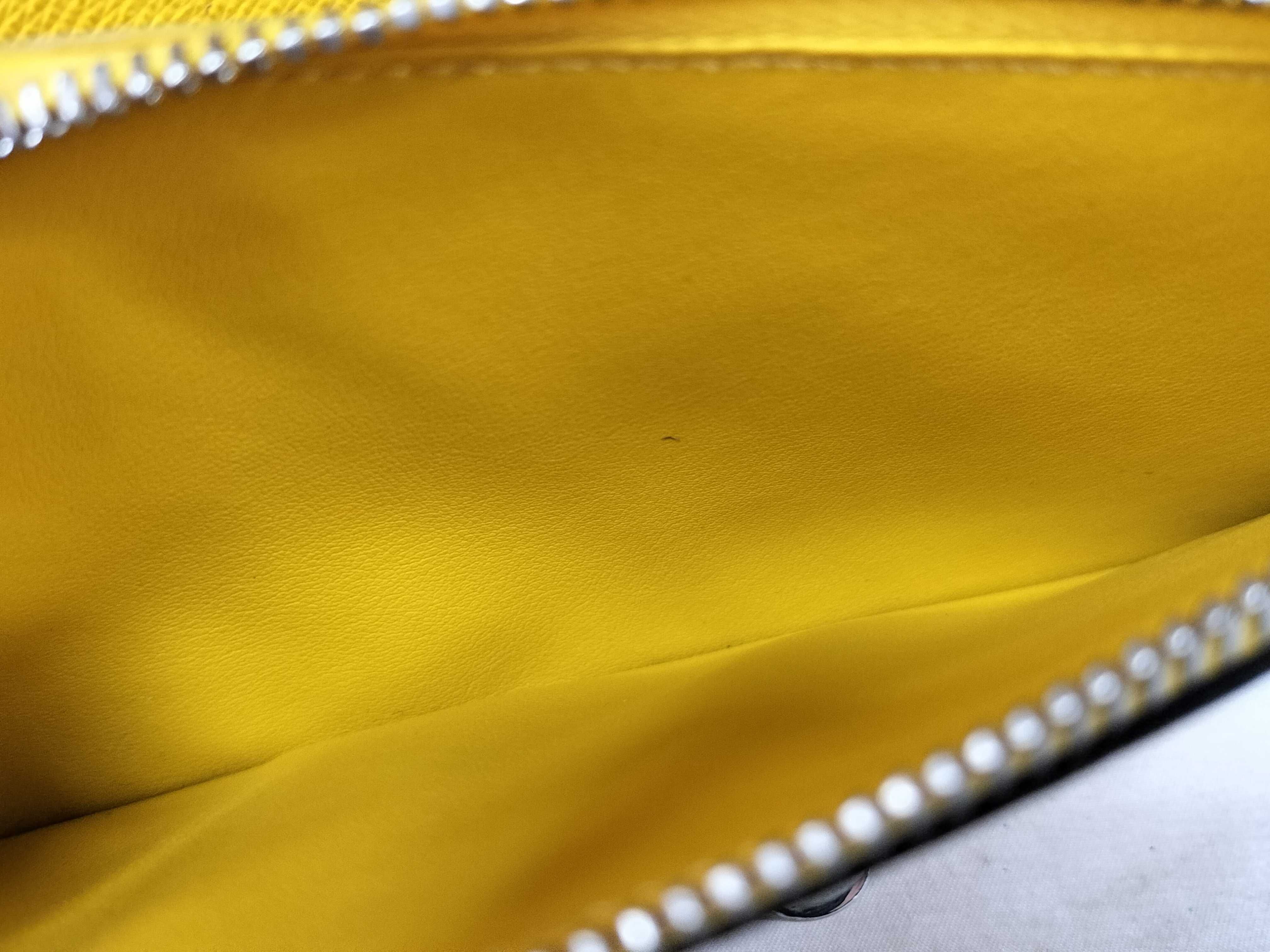 Twist Chain Shoulder Bag — view 11