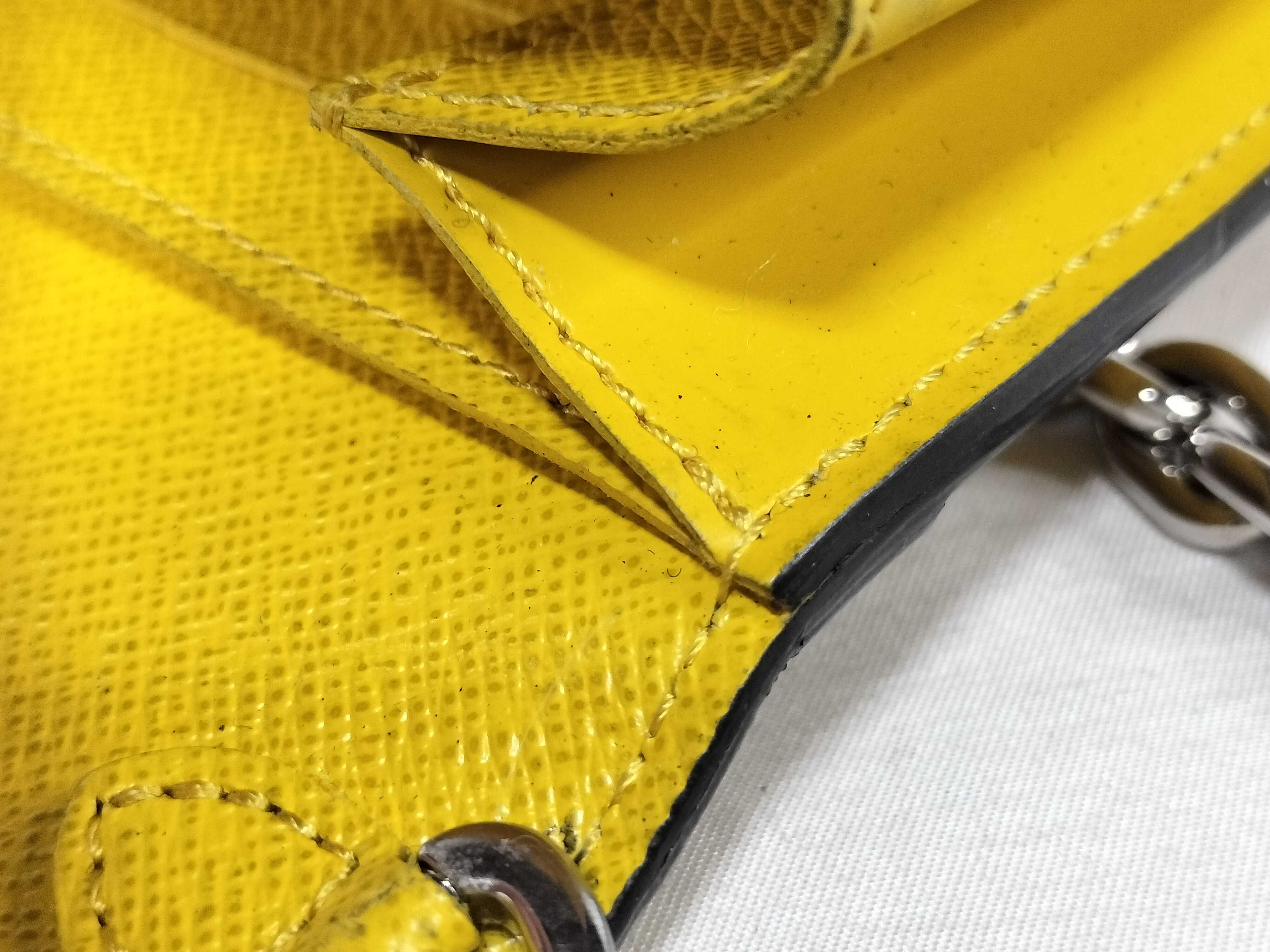 Twist Chain Shoulder Bag — view 9
