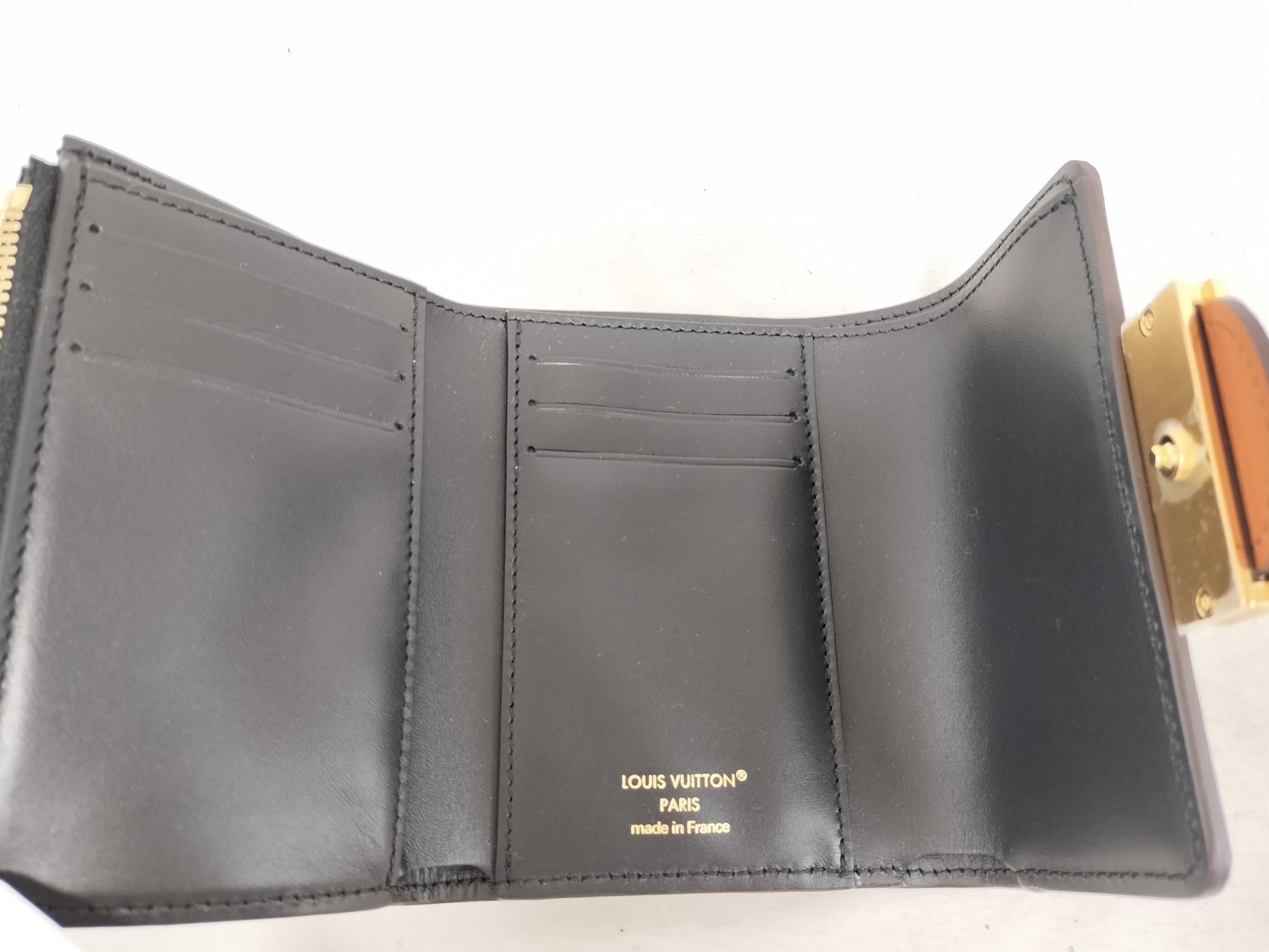 Wallet Portefeuille Dauphine Compact Monogram Reverse Wallet — view 11