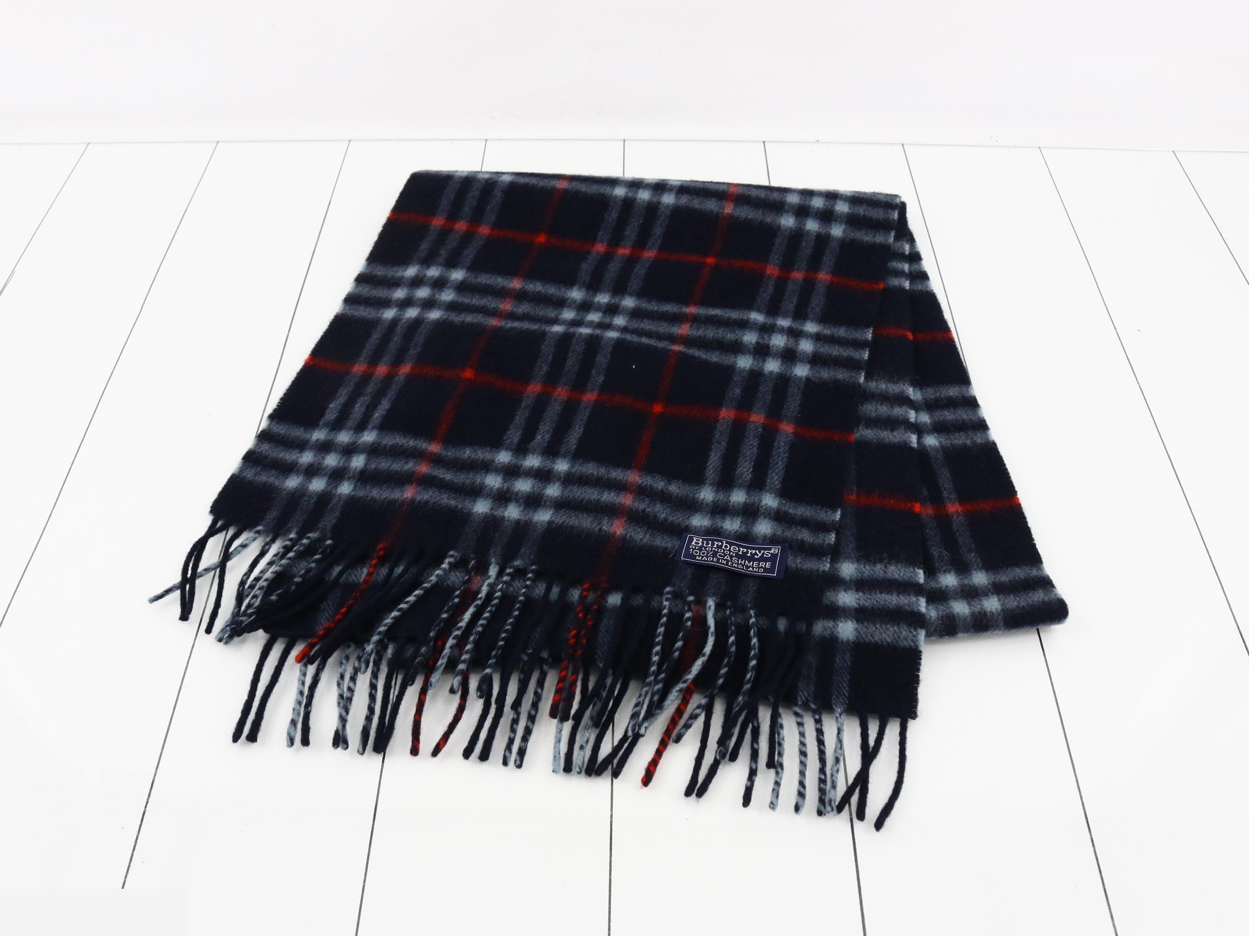 scarf — view 2