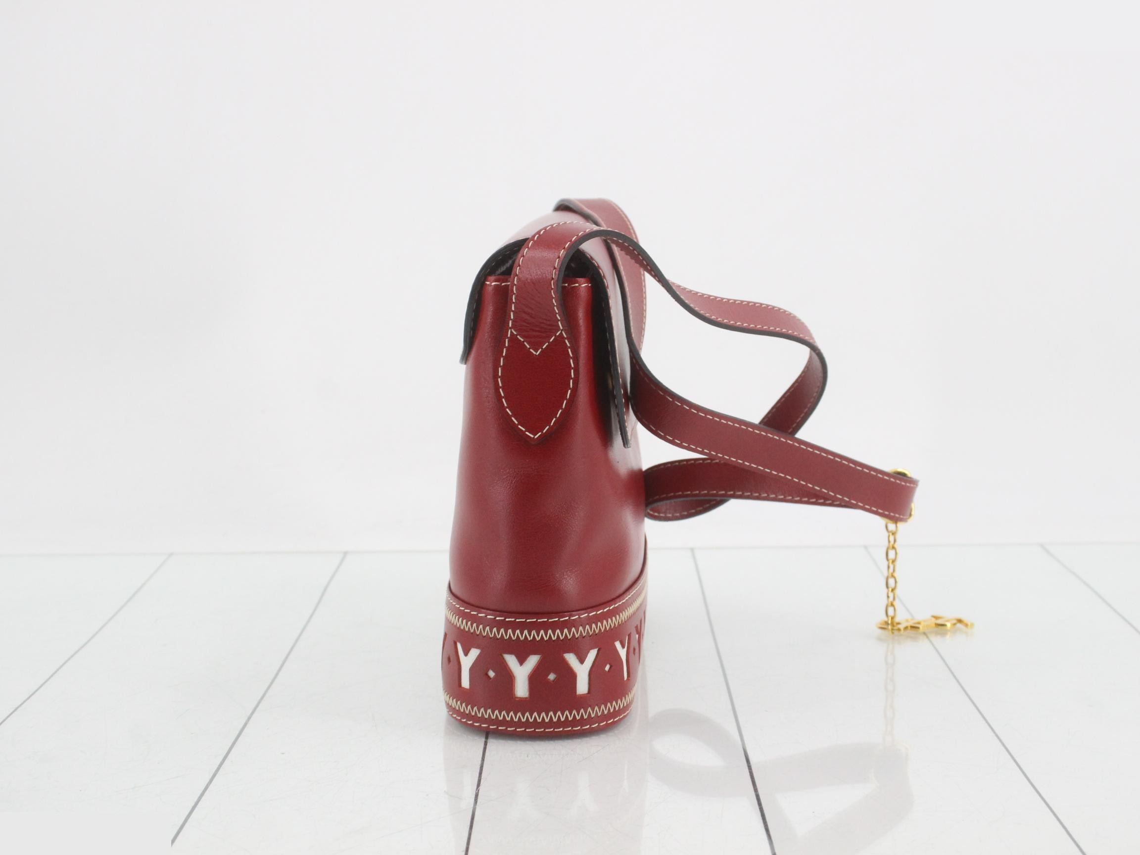 Other lines: Bags & Shoulder Bags - Y Cutout Leather Red — view 4