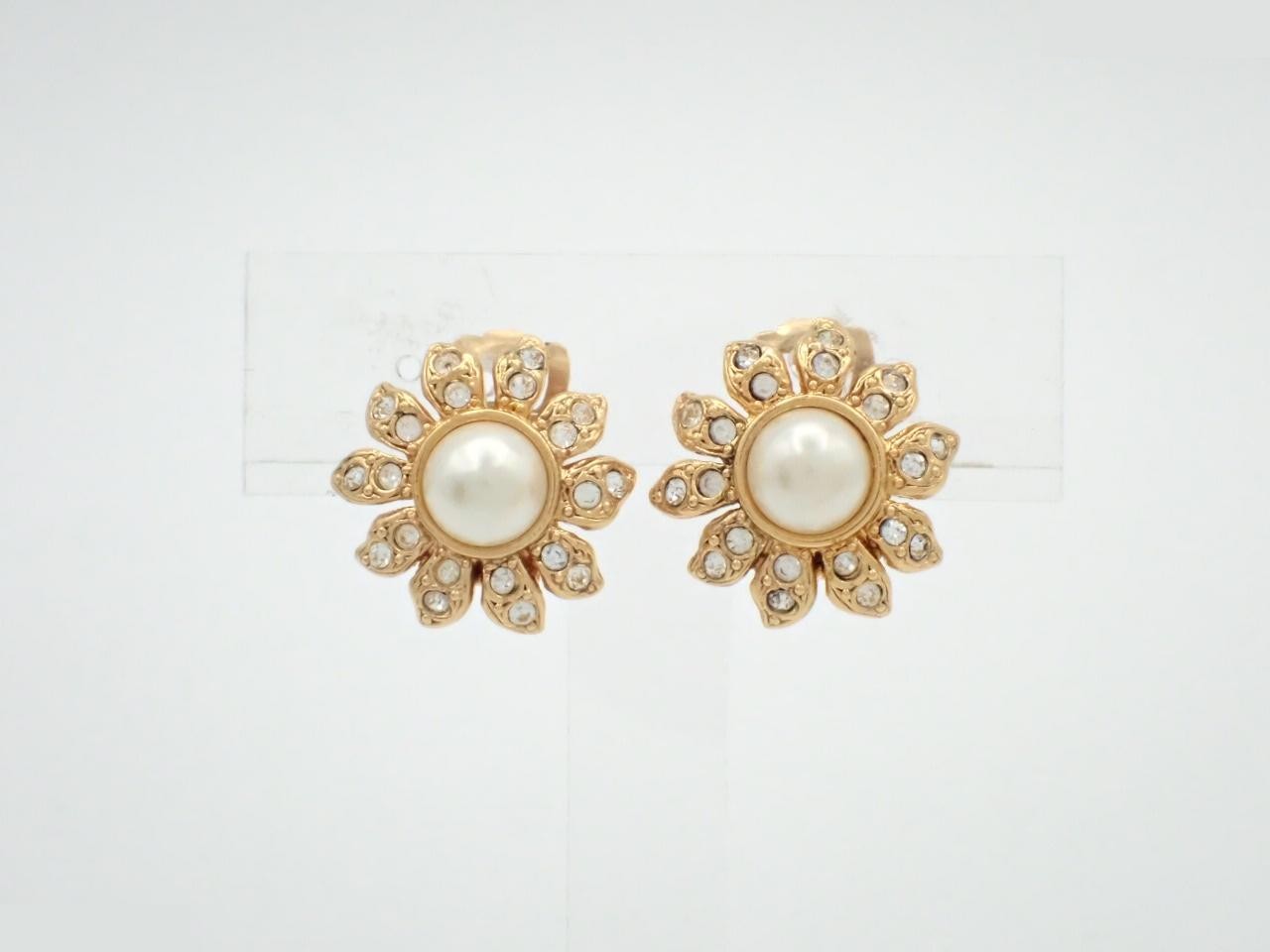 Earrings 97P Flower Pearl Stone