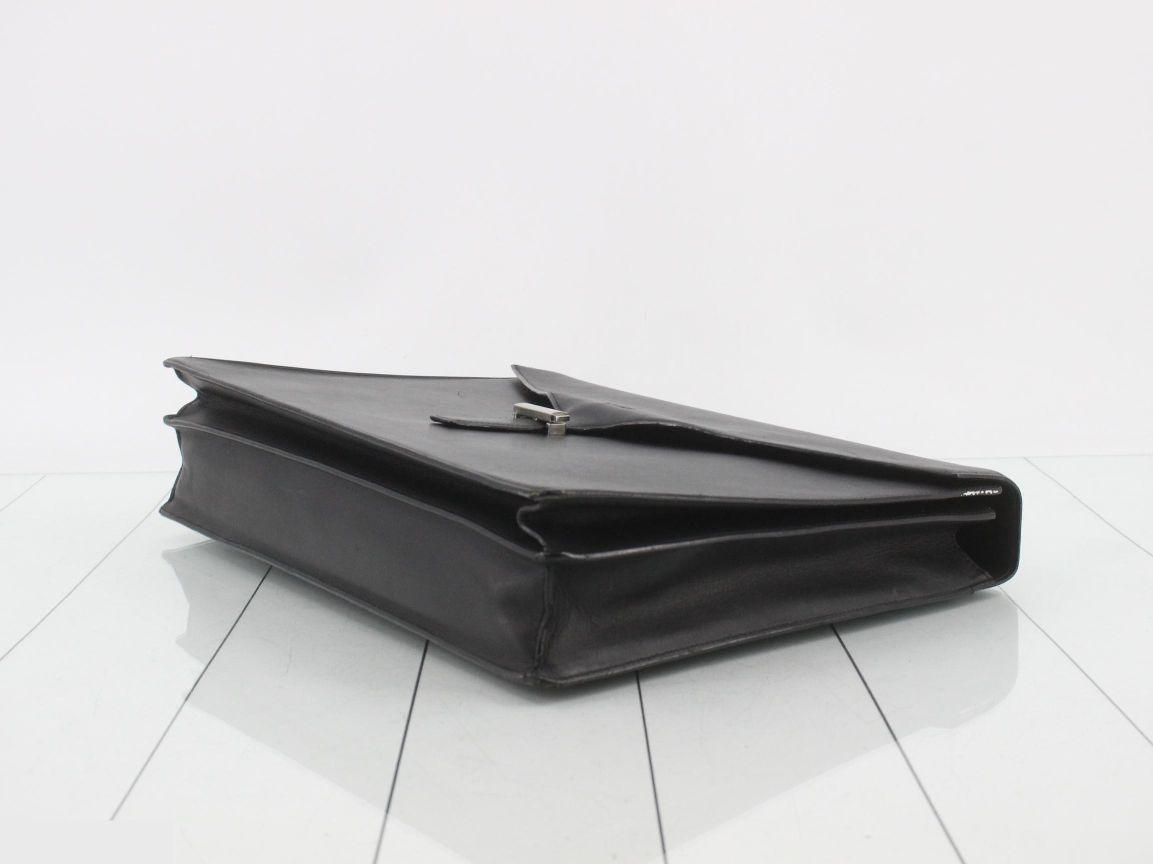 Briefcase — view 6