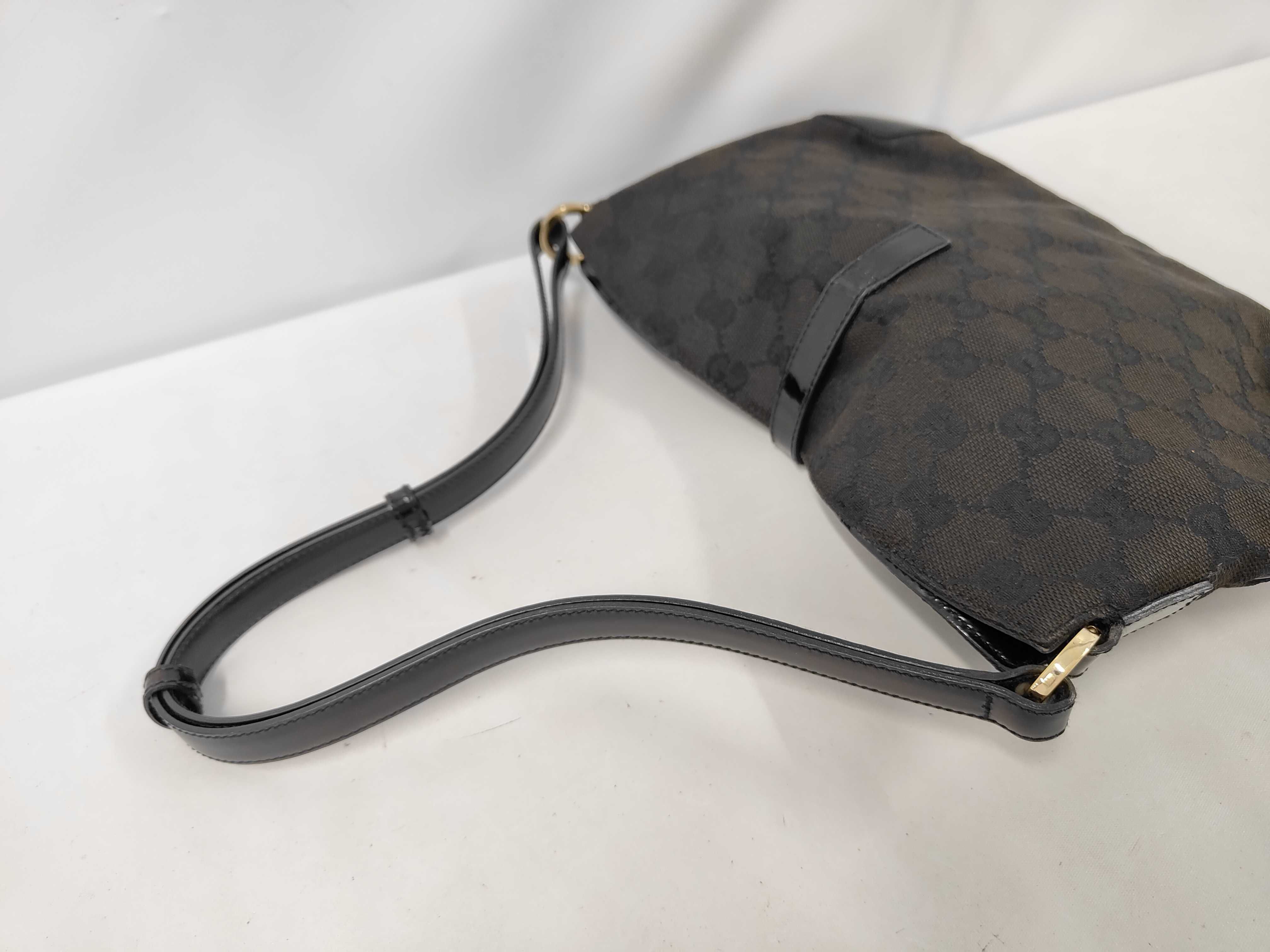 001-4147 Canvas x Leather GG Canvas Shoulder Bag Black Gold Hardware Shoulder Bag — view 5
