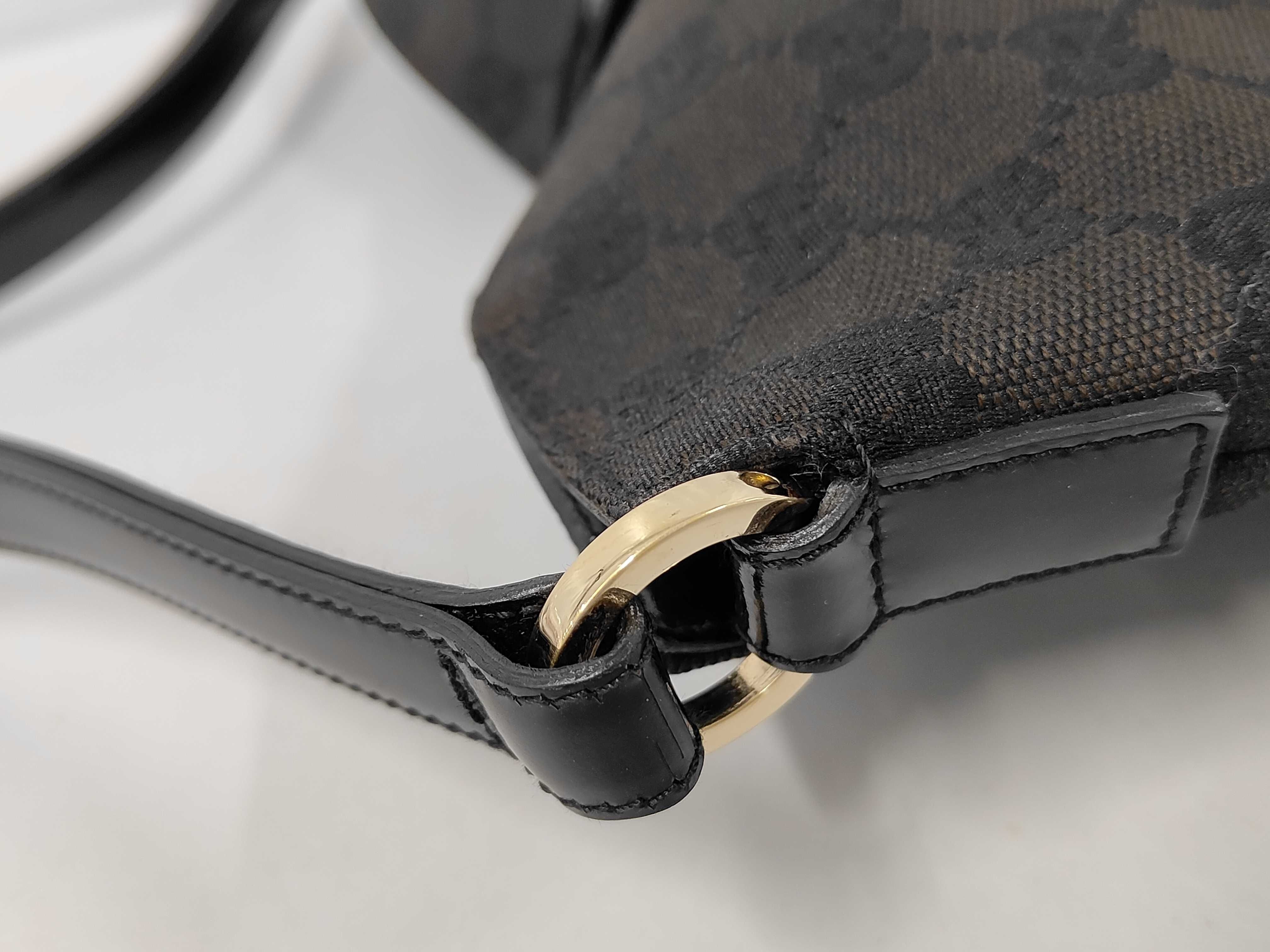 001-4147 Canvas x Leather GG Canvas Shoulder Bag Black Gold Hardware Shoulder Bag — view 6