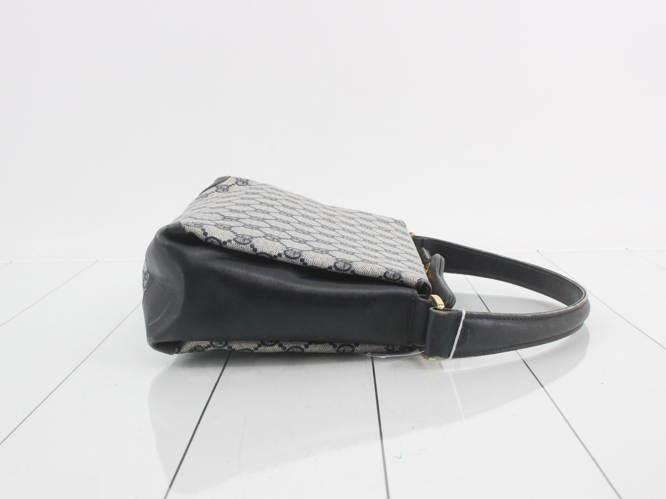 GG Supreme handbag — view 3
