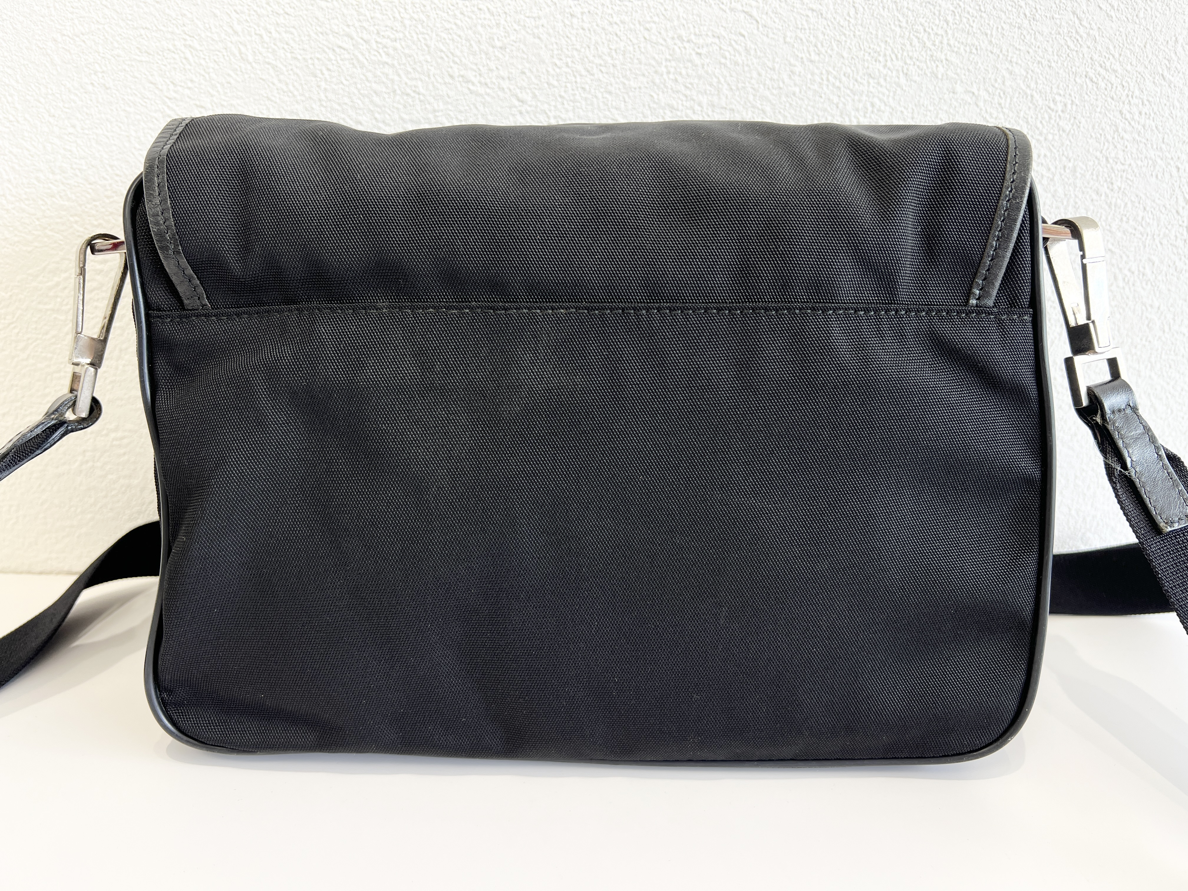 Leather Nylon Flap Shoulder Bag One-Shoulder Bag — view 2