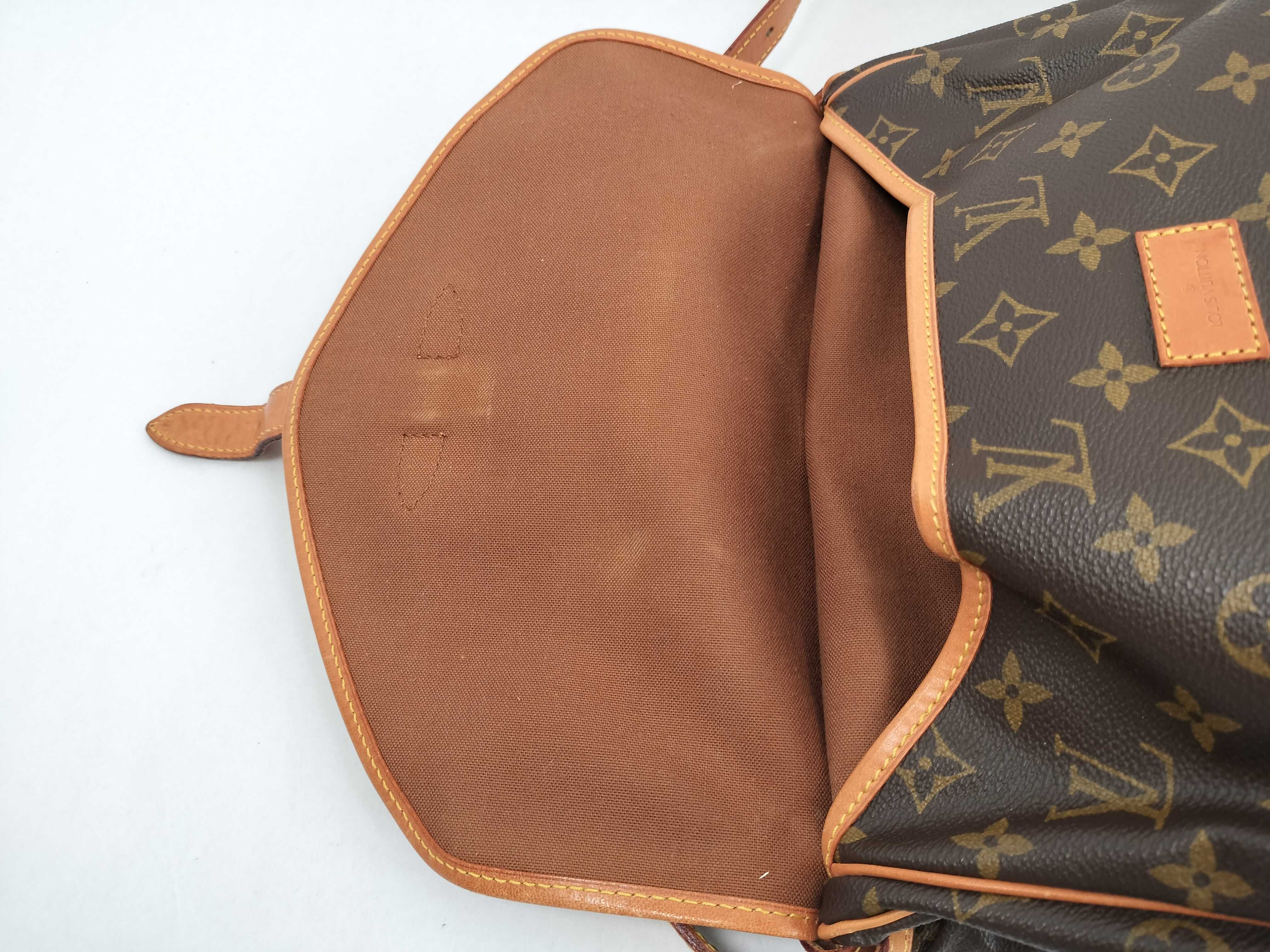Monogram Louis Vuitton Saumur 30 Monogram Shoulder Bag M42256 — view 8