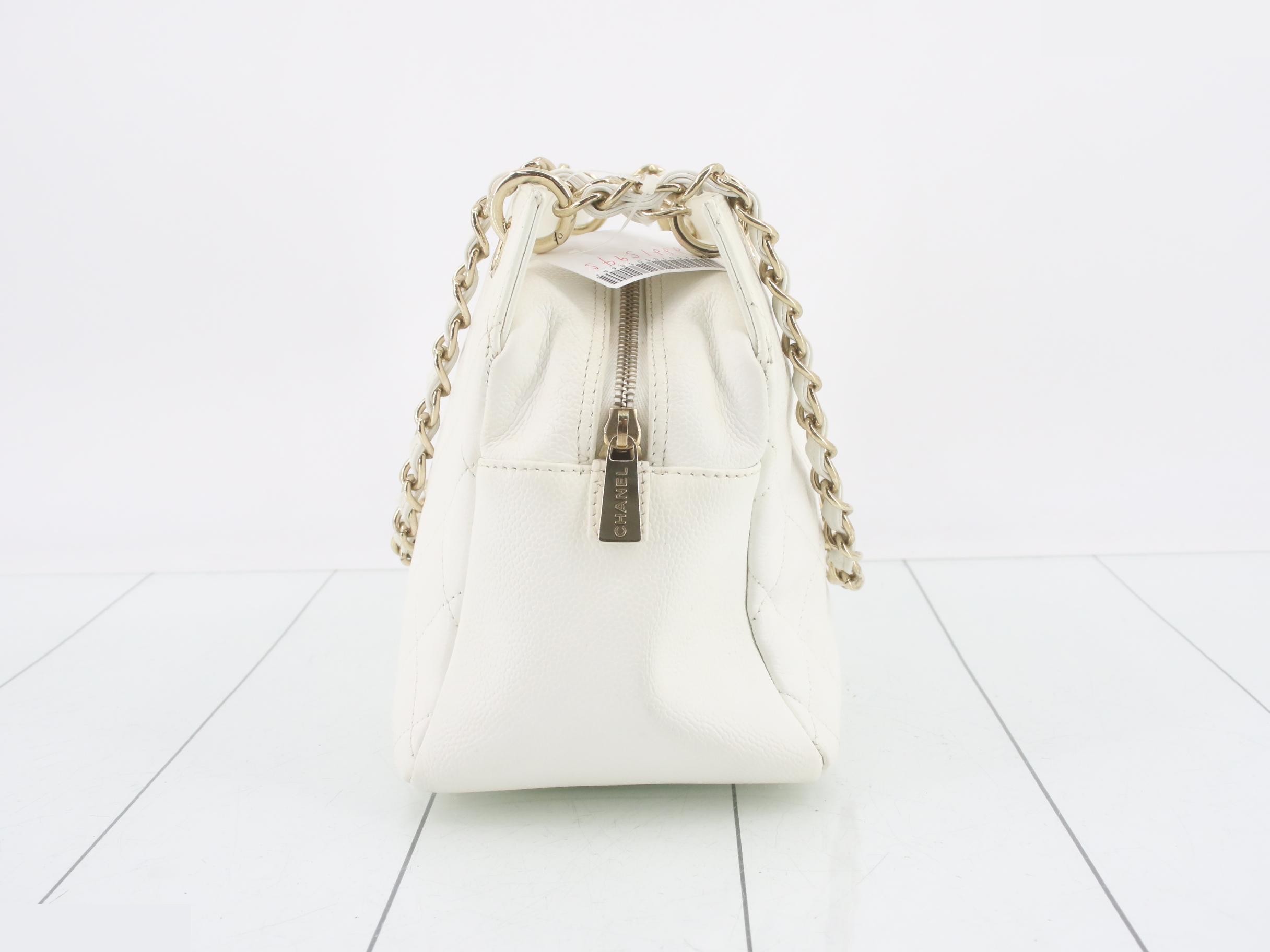 Matelassé Chain Tote Bag — view 4