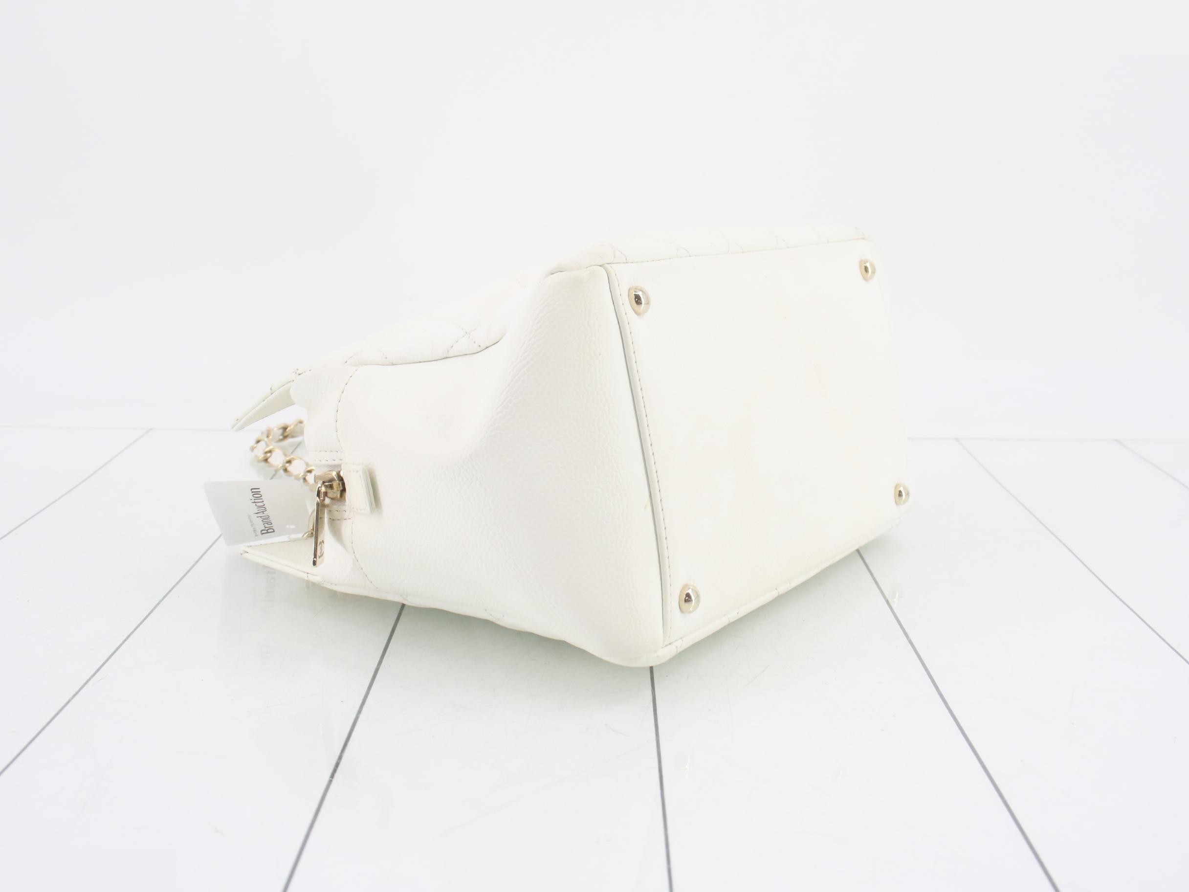 Matelassé Chain Tote Bag — view 5