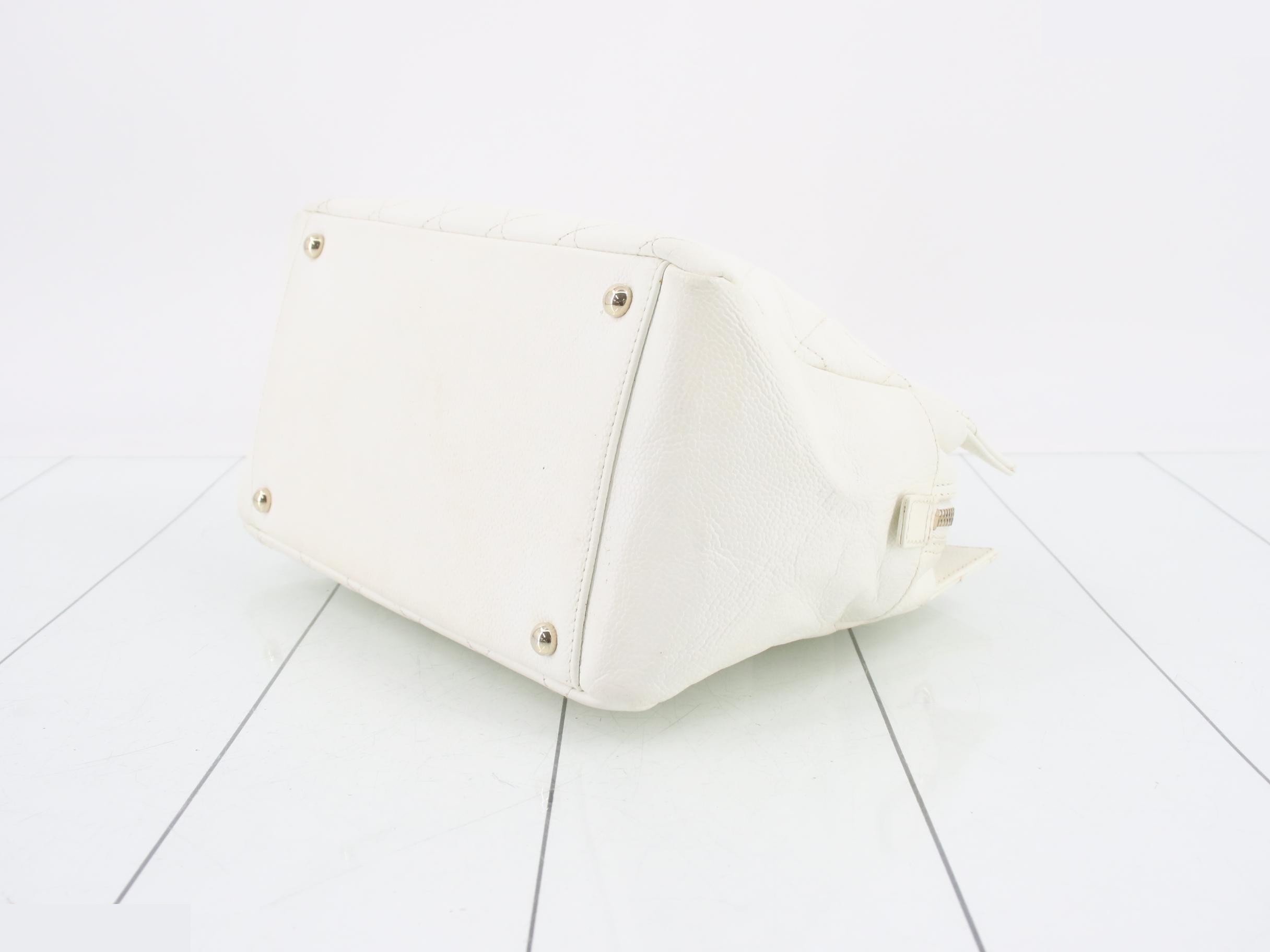 Matelassé Chain Tote Bag — view 6