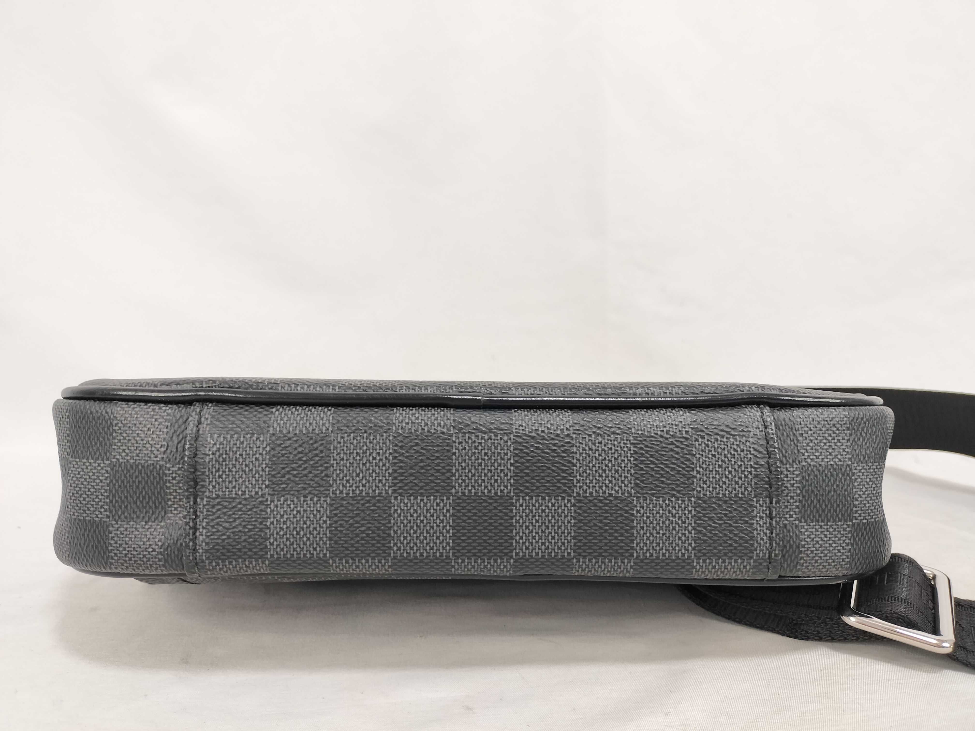 Damier Graphite Ambrelle Damier Graphite Body Bag Shoulder Bag N41289 Waist Bag — view 8