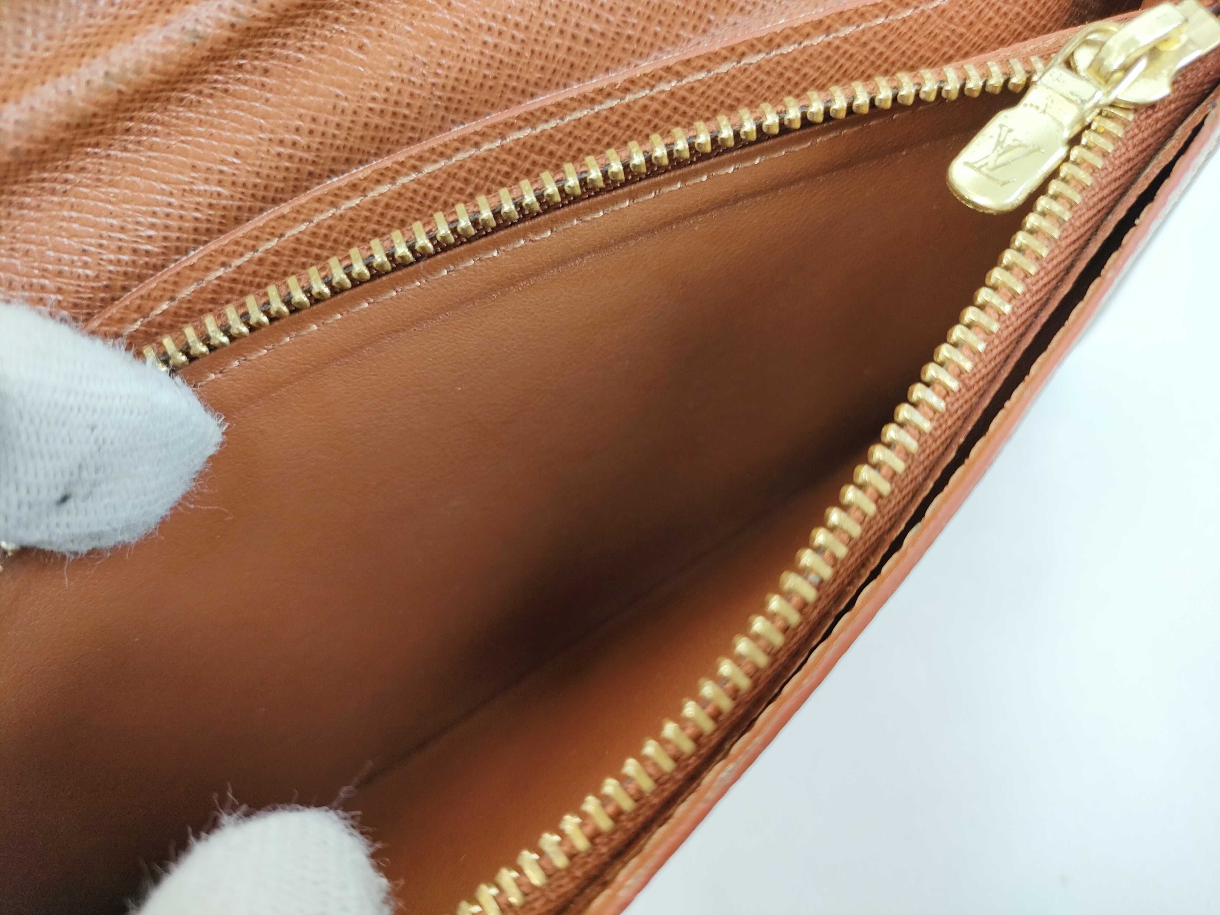 Monogram Louis Vuitton Portefeuille Brazza Monogram Wallet — view 11
