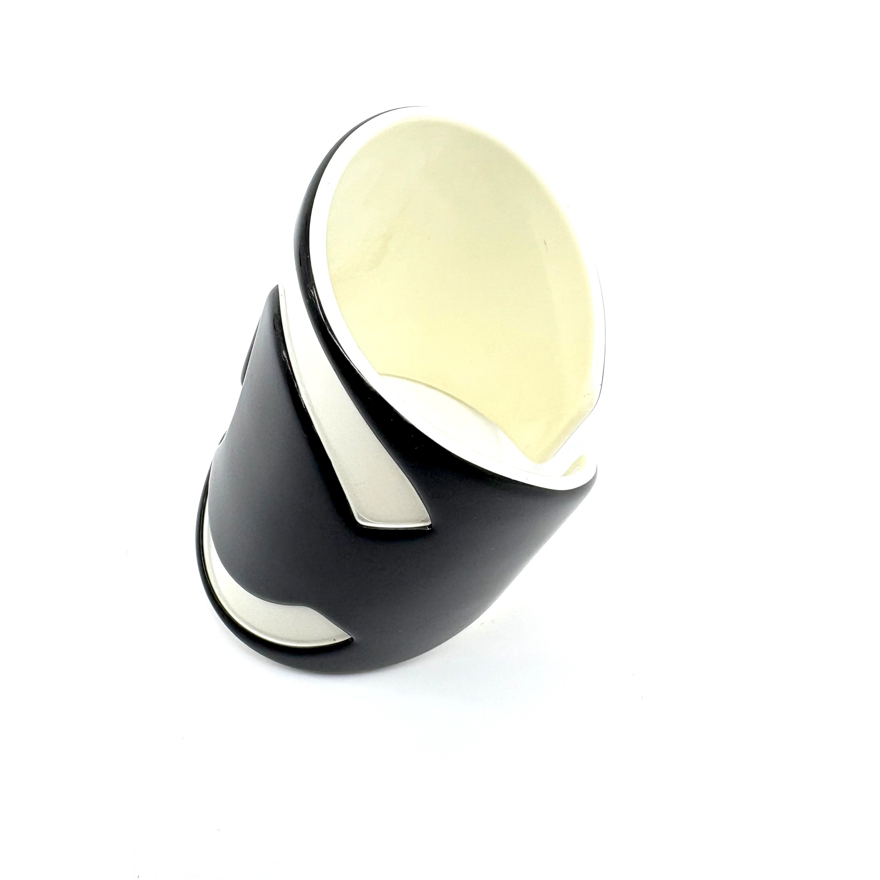 Icon Series (Precious Metal) Bracelet/Bangle (Metal) Wrist circumference approximately 15cm — view 2