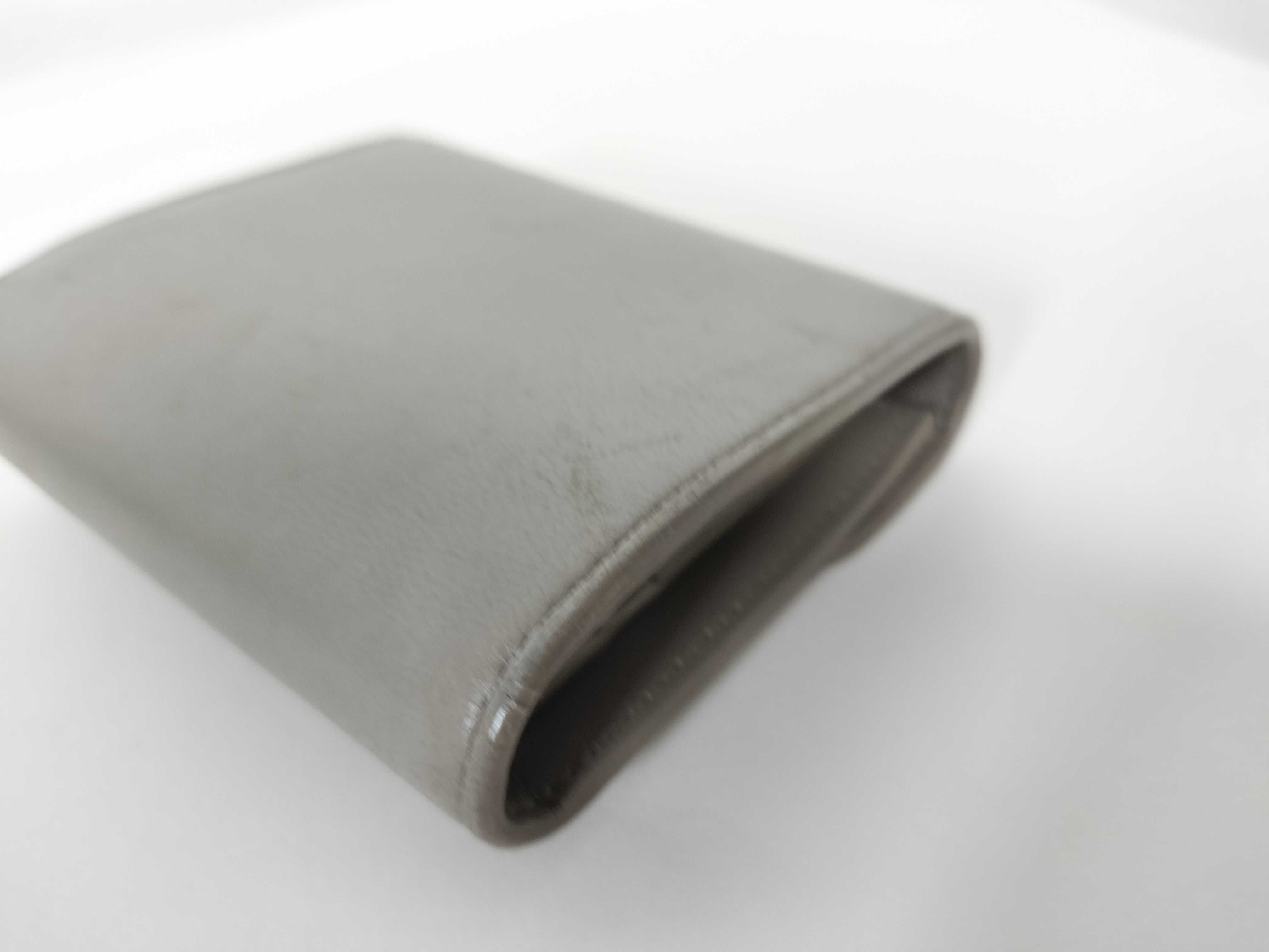 Triomphe Grey Compact Wallet — view 3
