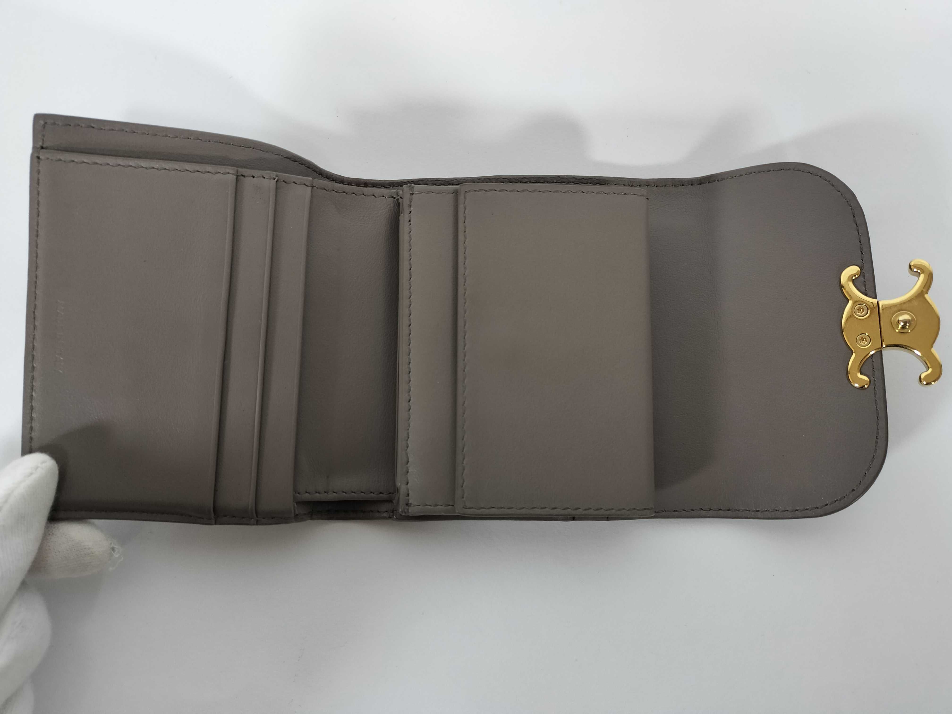 Triomphe Grey Compact Wallet — view 8