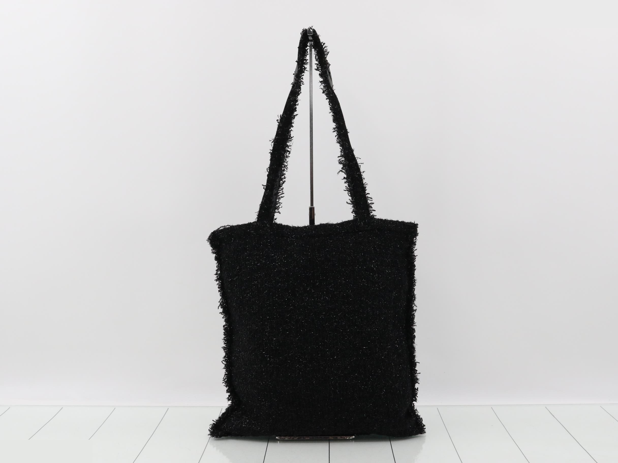 Tweed robot motif tote bag, black. — view 2