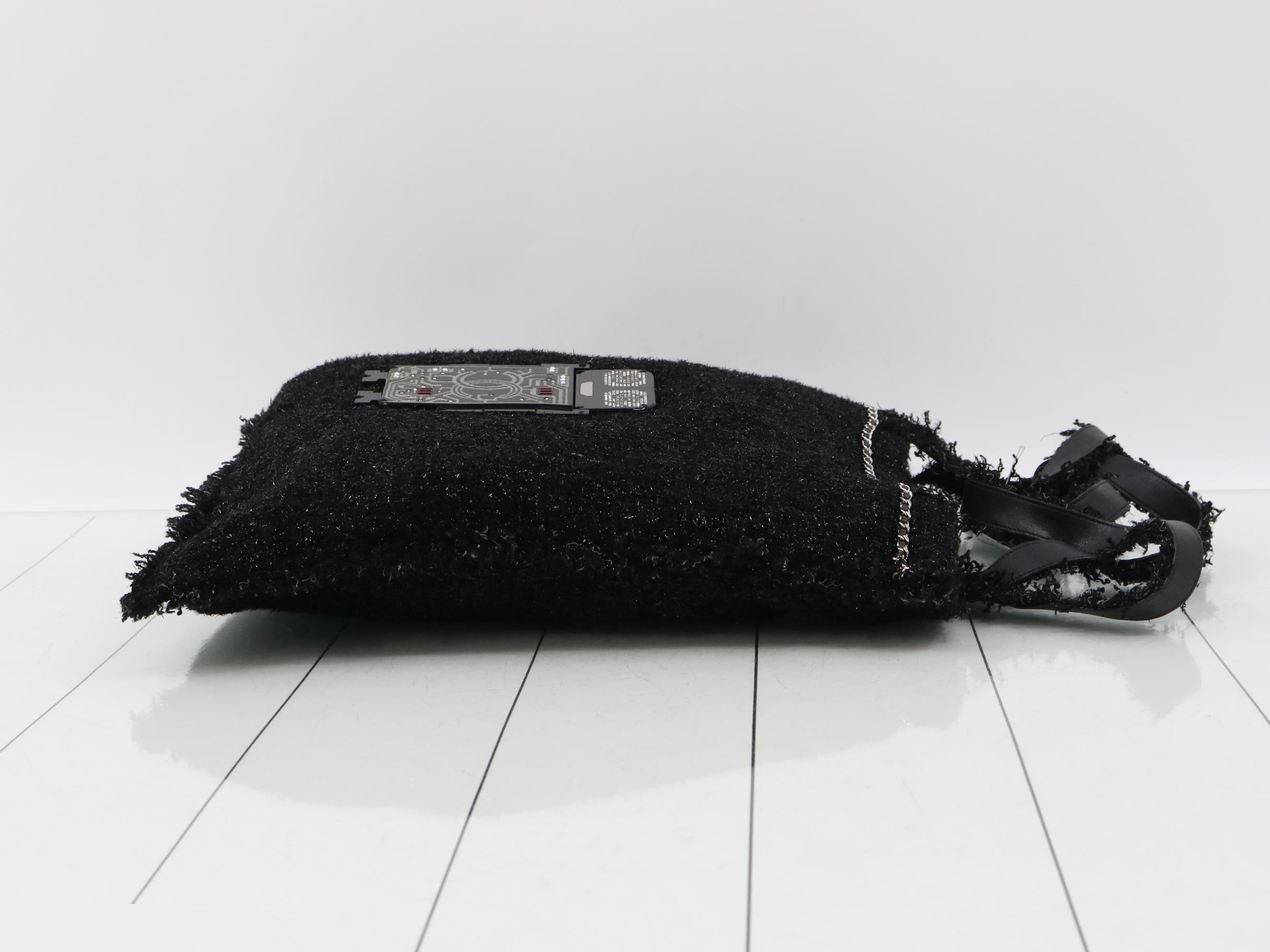 Tweed robot motif tote bag, black. — view 3