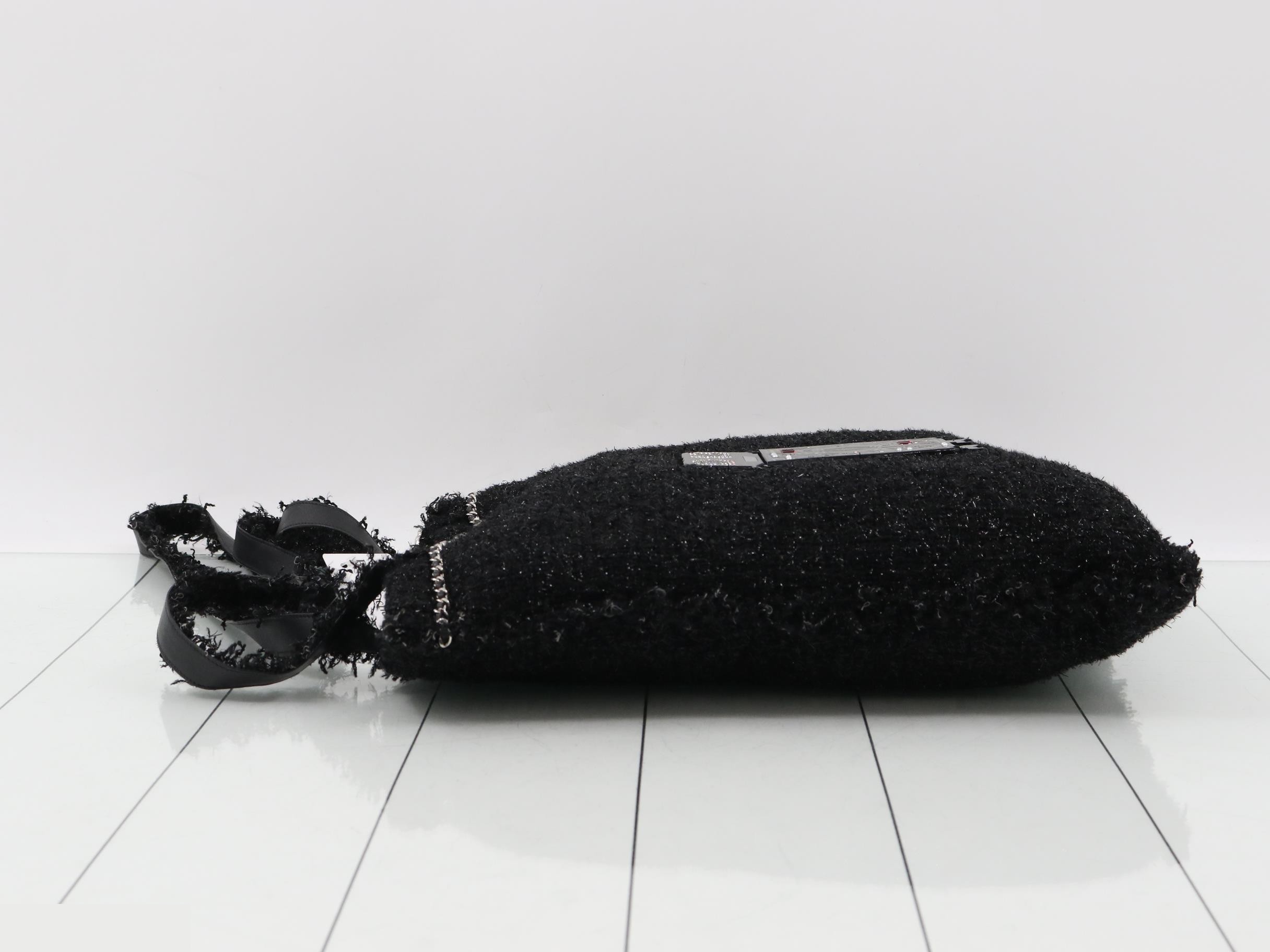 Tweed robot motif tote bag, black. — view 4