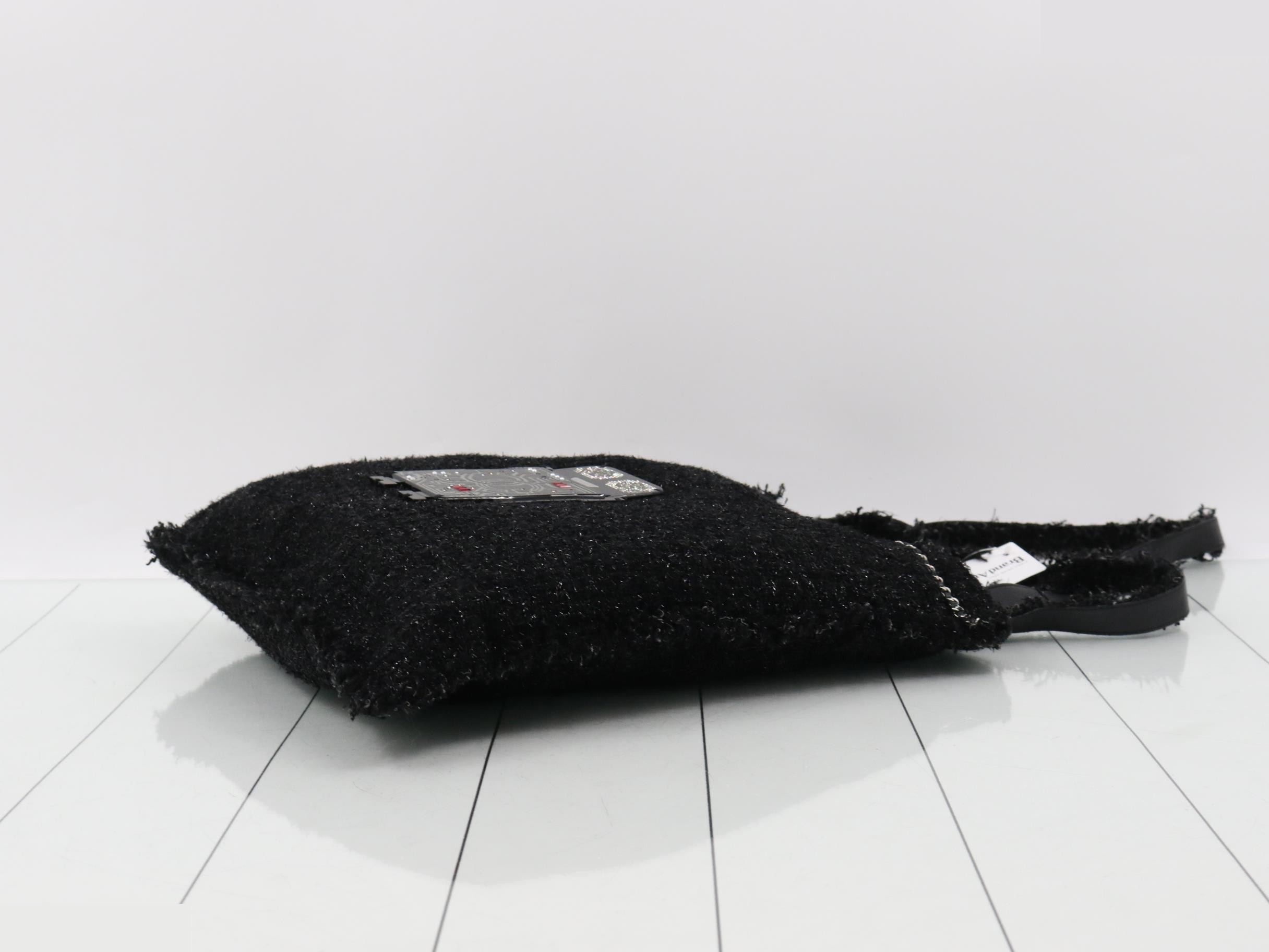 Tweed robot motif tote bag, black. — view 6