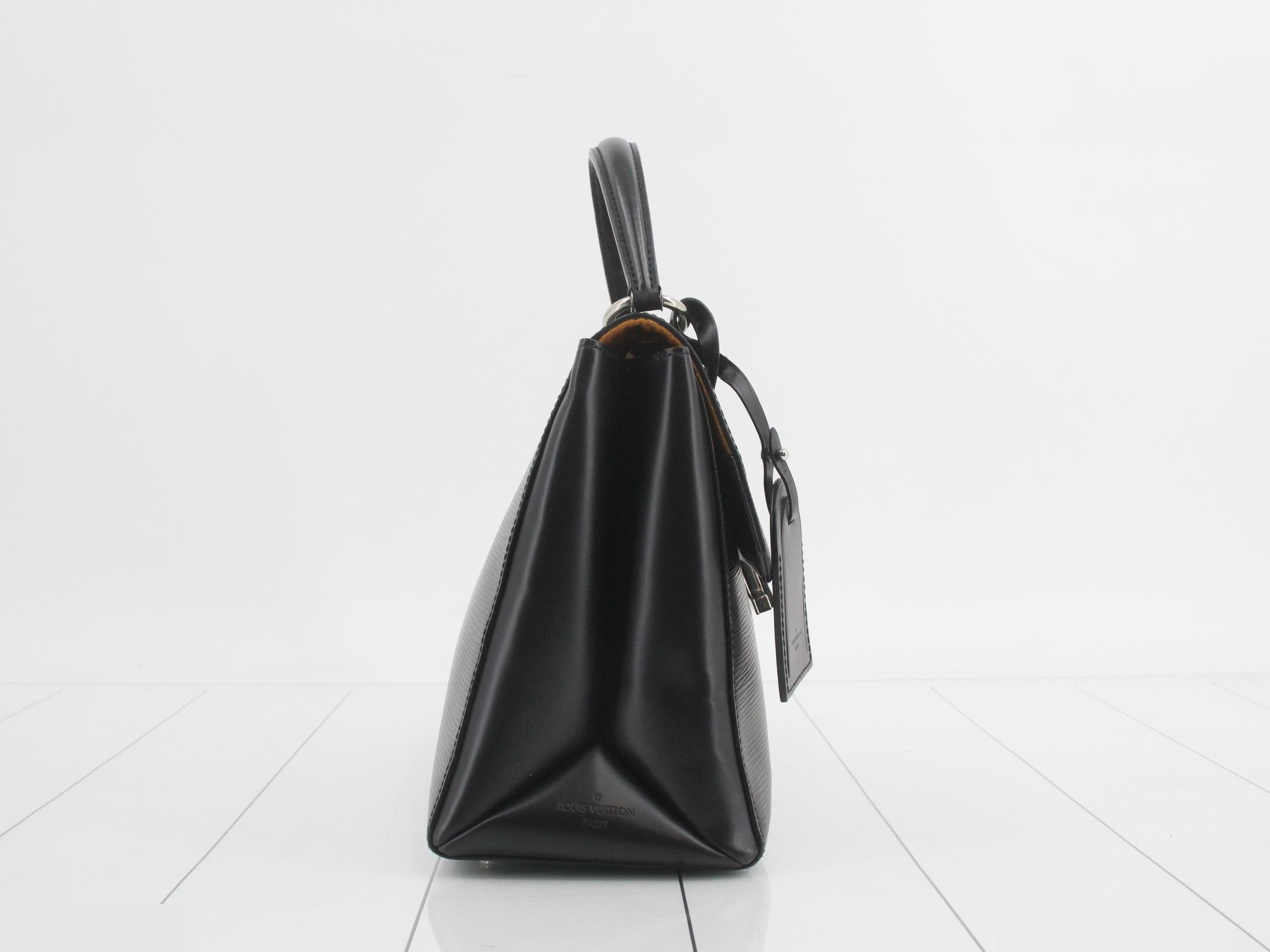 Epi Grenelle MM Noir 2WAY Handbag — view 4