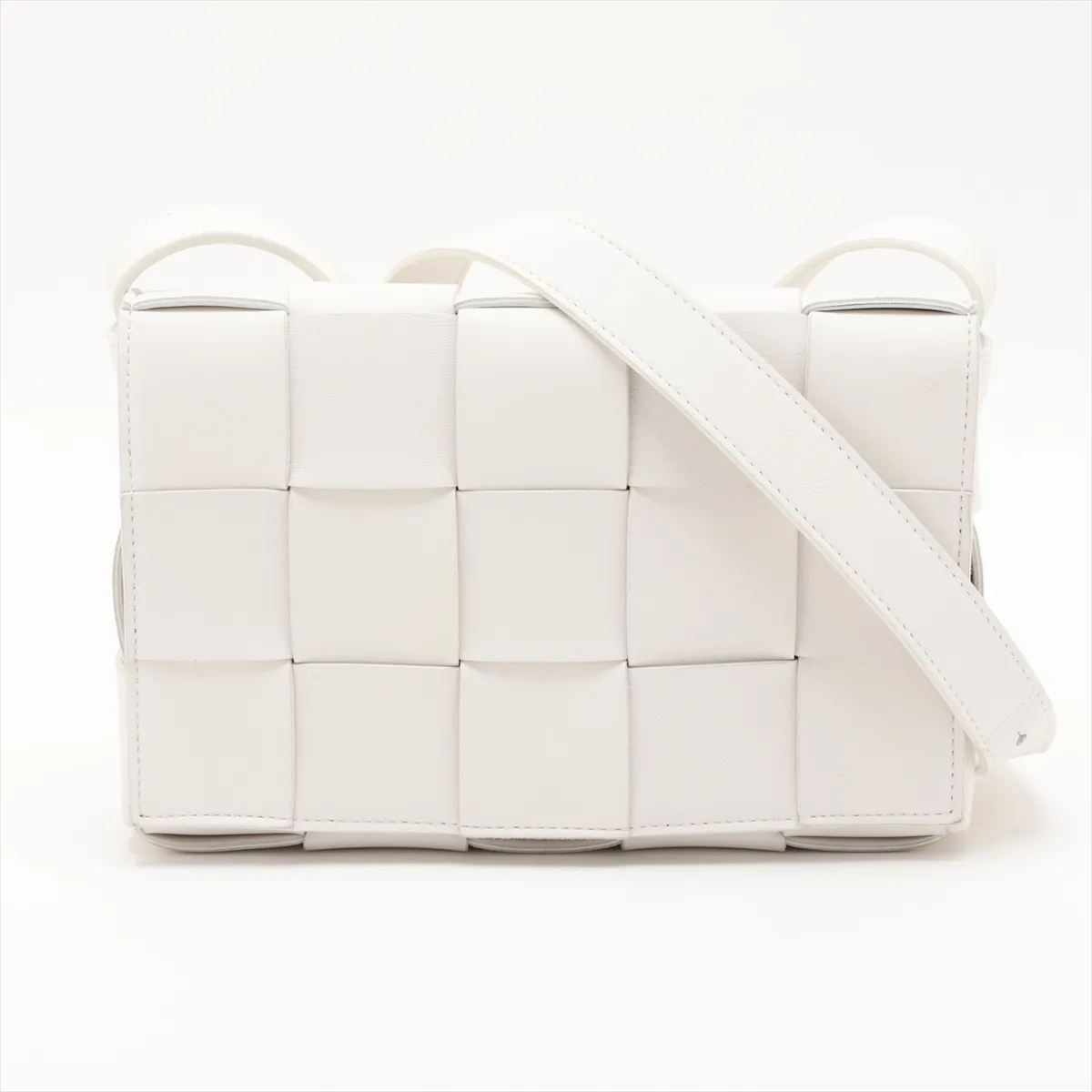 Maxi Intrecciato Cassette Leather Shoulder Bag, White