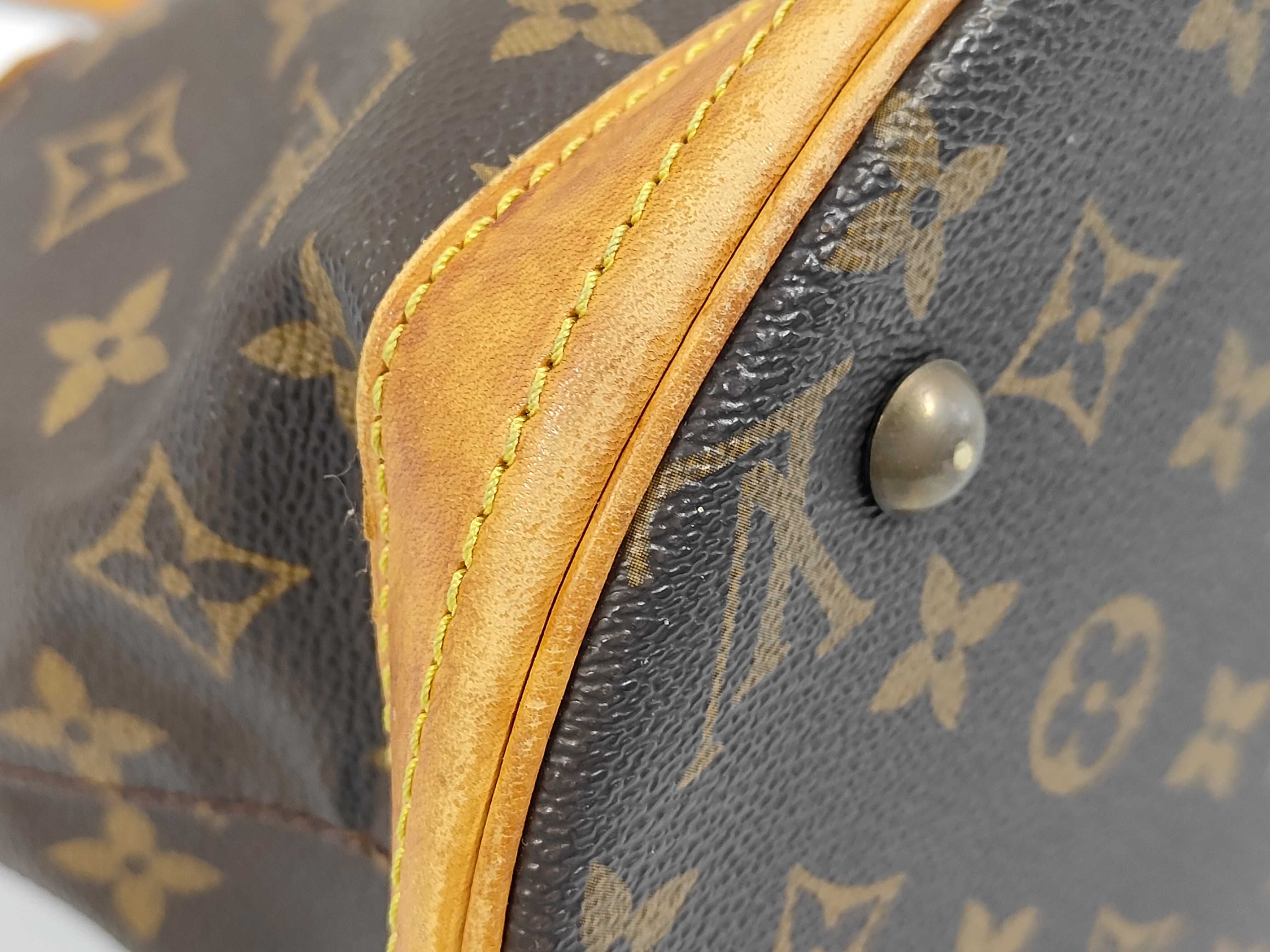 Monogram Bucket PM Handbag Shoulder Bag — view 4