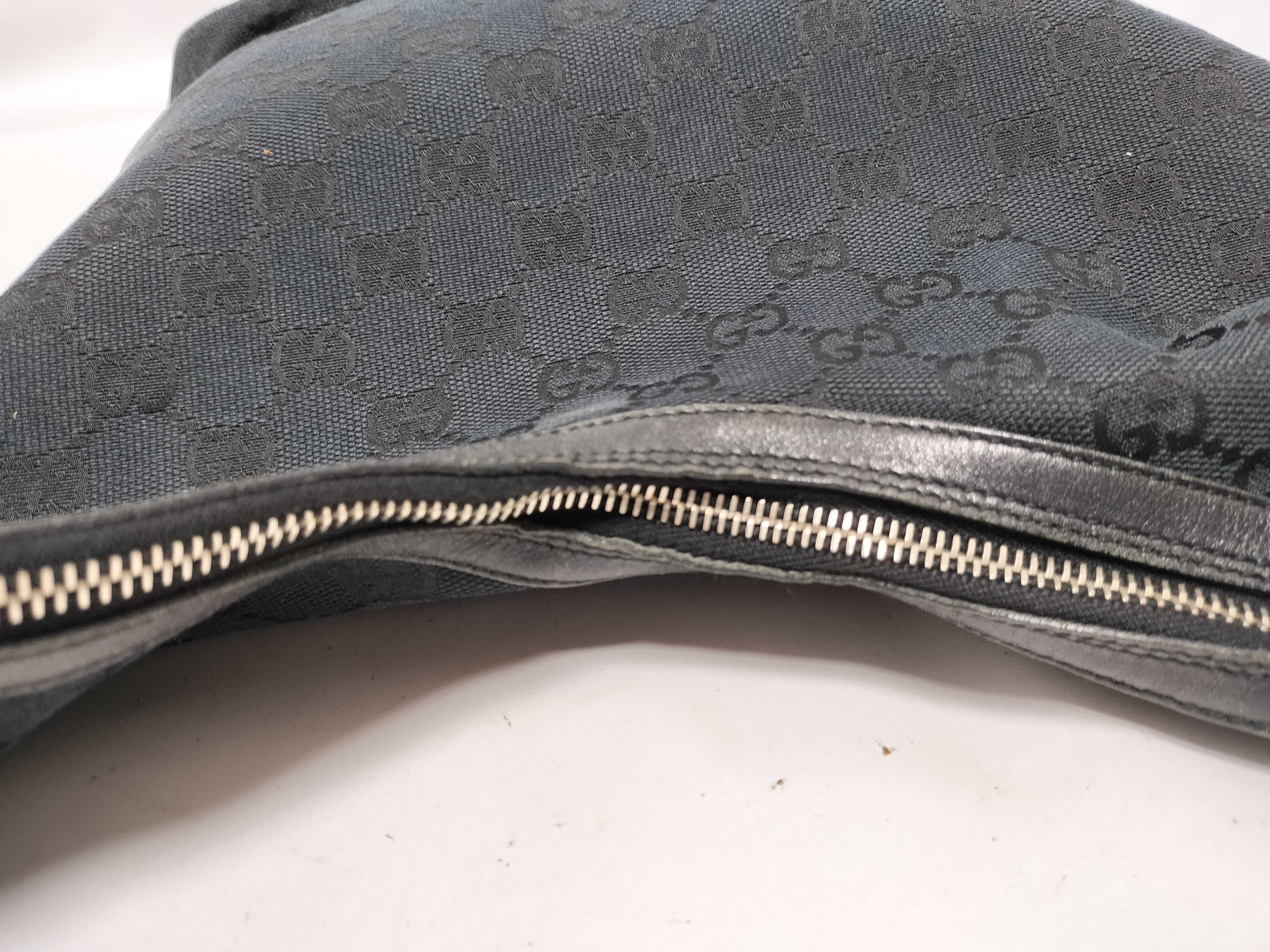 GG Canvas One-Shoulder Bag 001・4288 GG Canvas x Leather Black Shoulder Bag — view 5