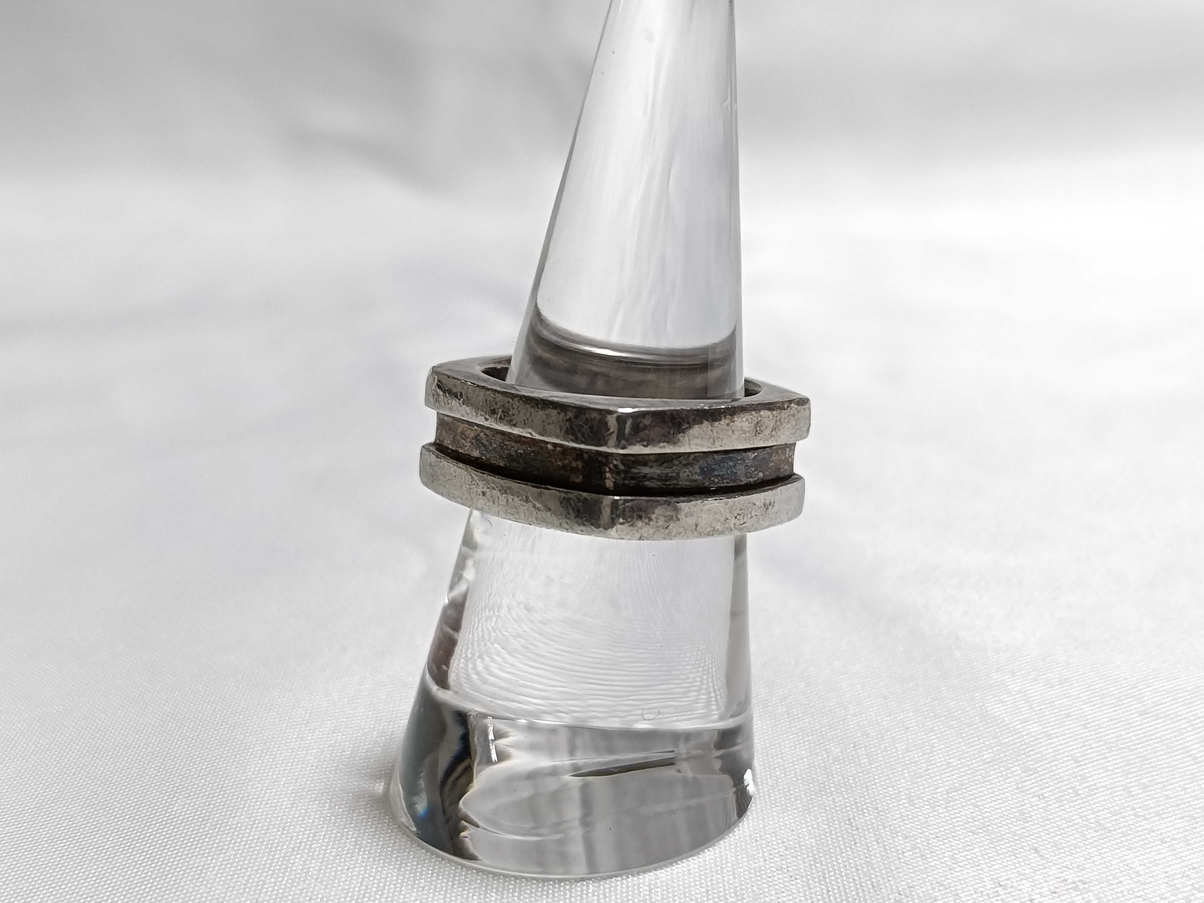 B.G Square Gloved Ring — view 2