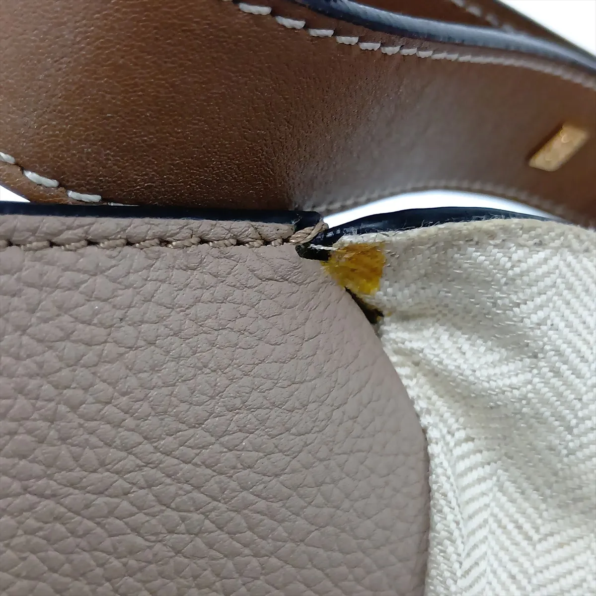 Hammock Medium Leather Shoulder Bag, Beige — view 15