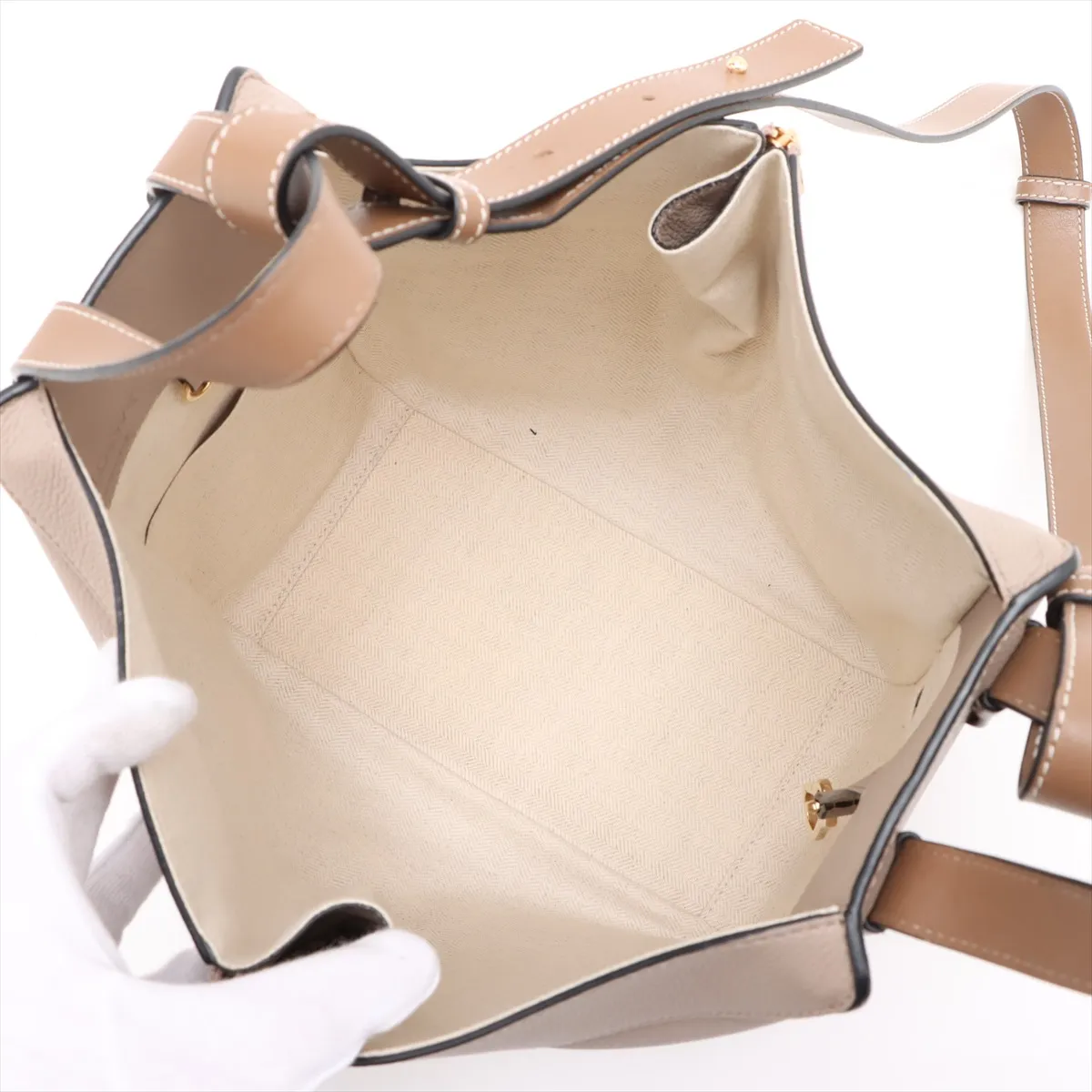 Hammock Medium Leather Shoulder Bag, Beige — view 8