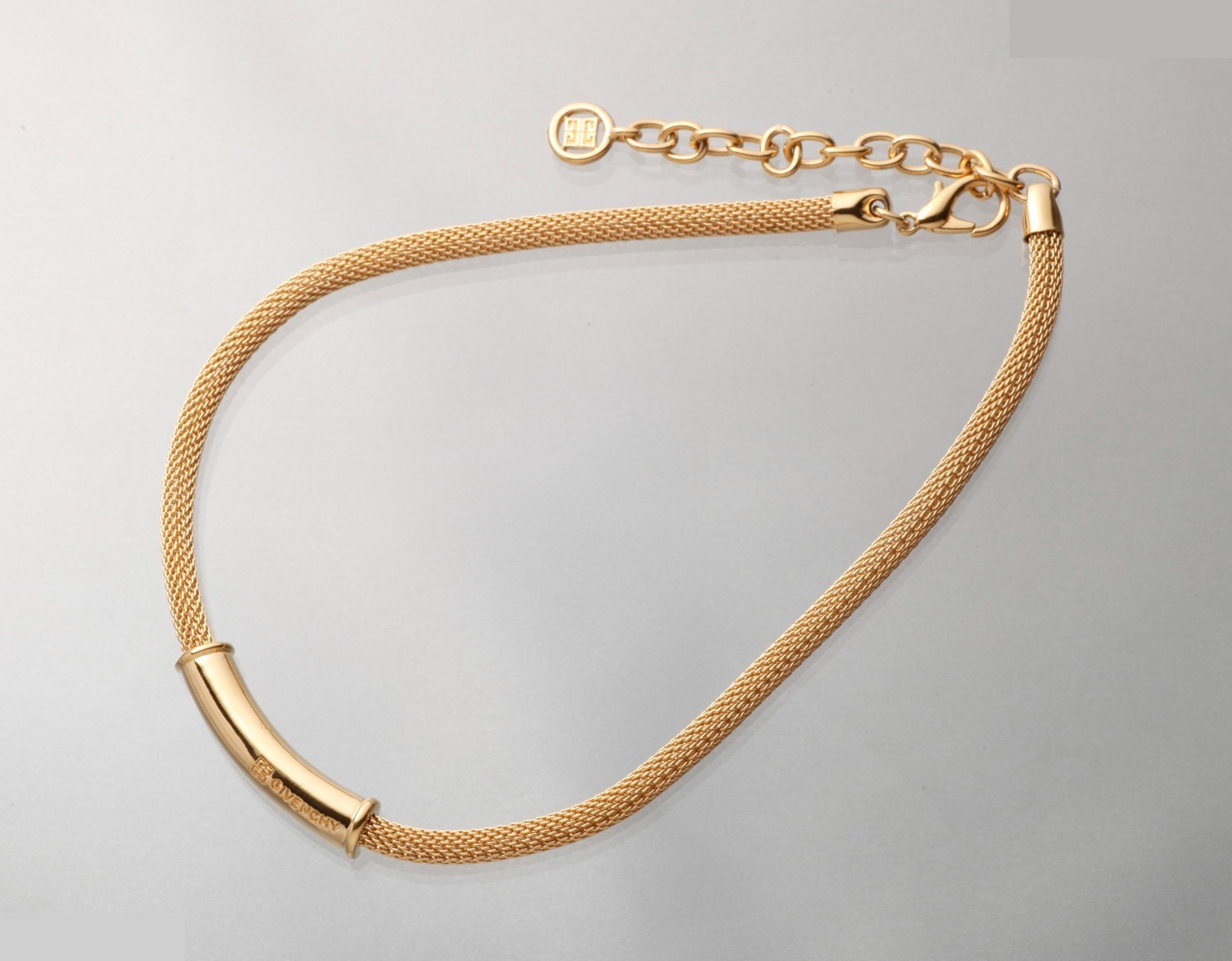Other lines: Precious metal necklaces and pendants, total length approximately 47 cm. — view 3