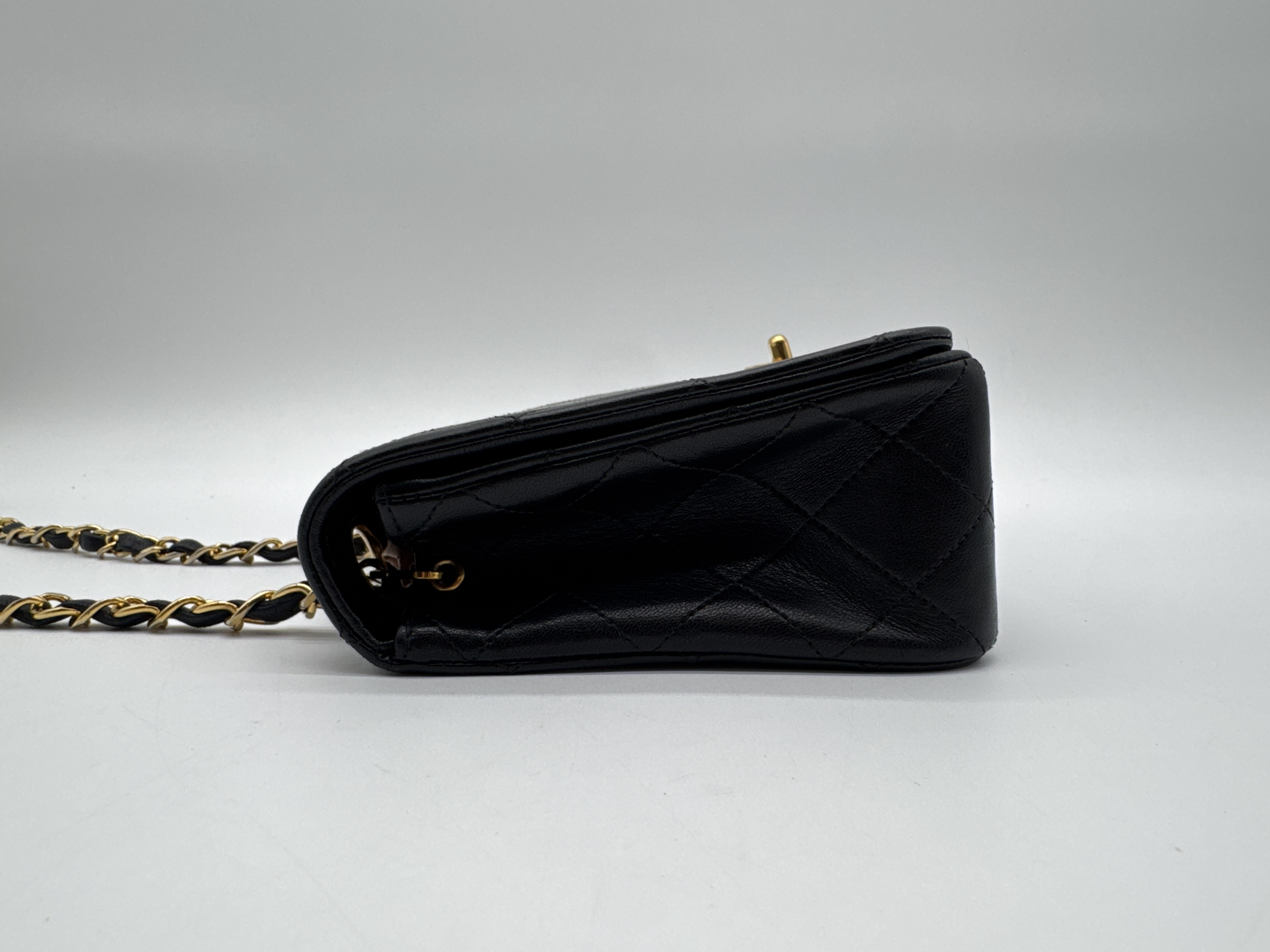Lambskin Full Flap Black Shoulder Bag — view 4