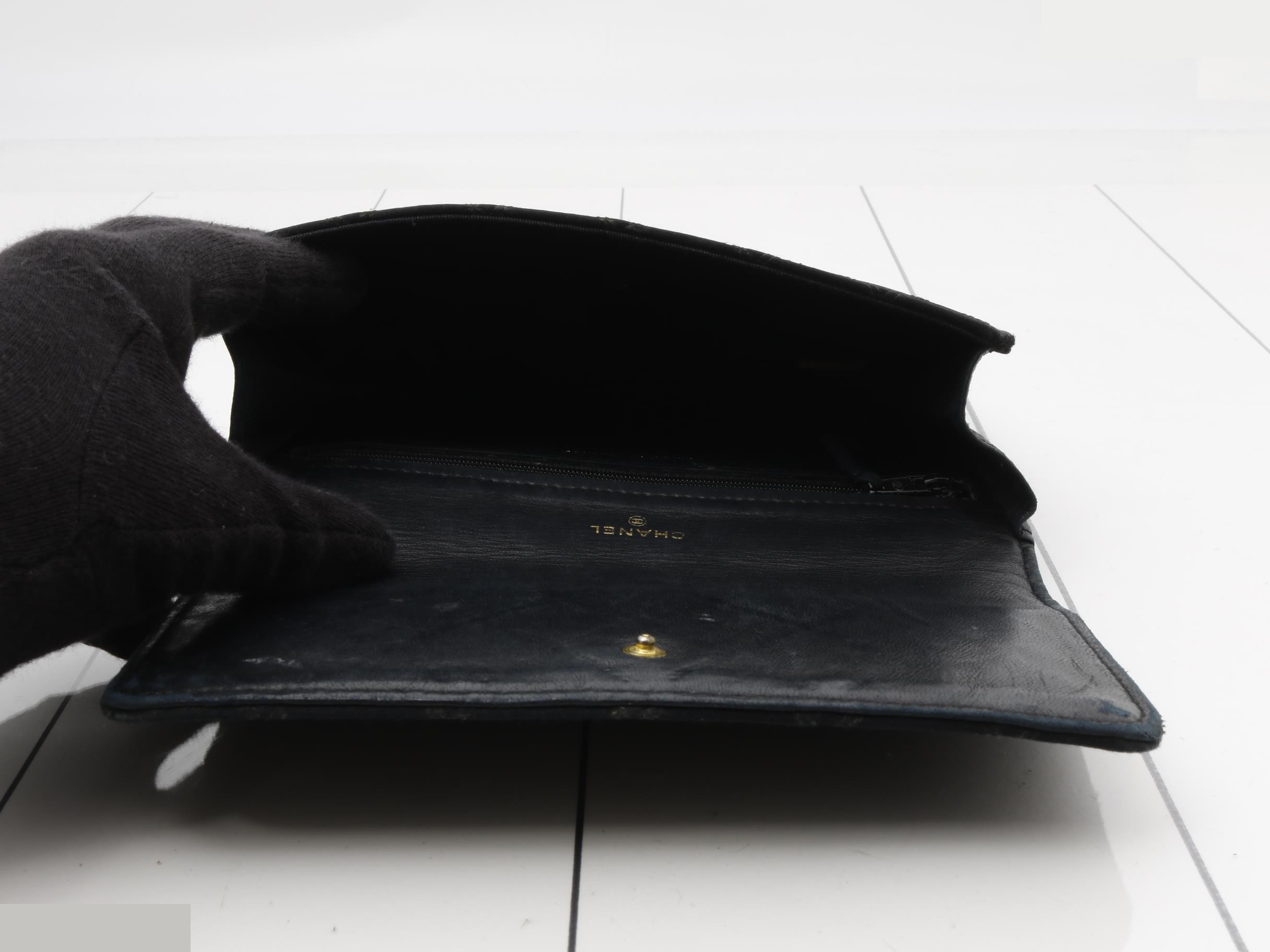 Bicolore satin Coco Mark pouch — view 4