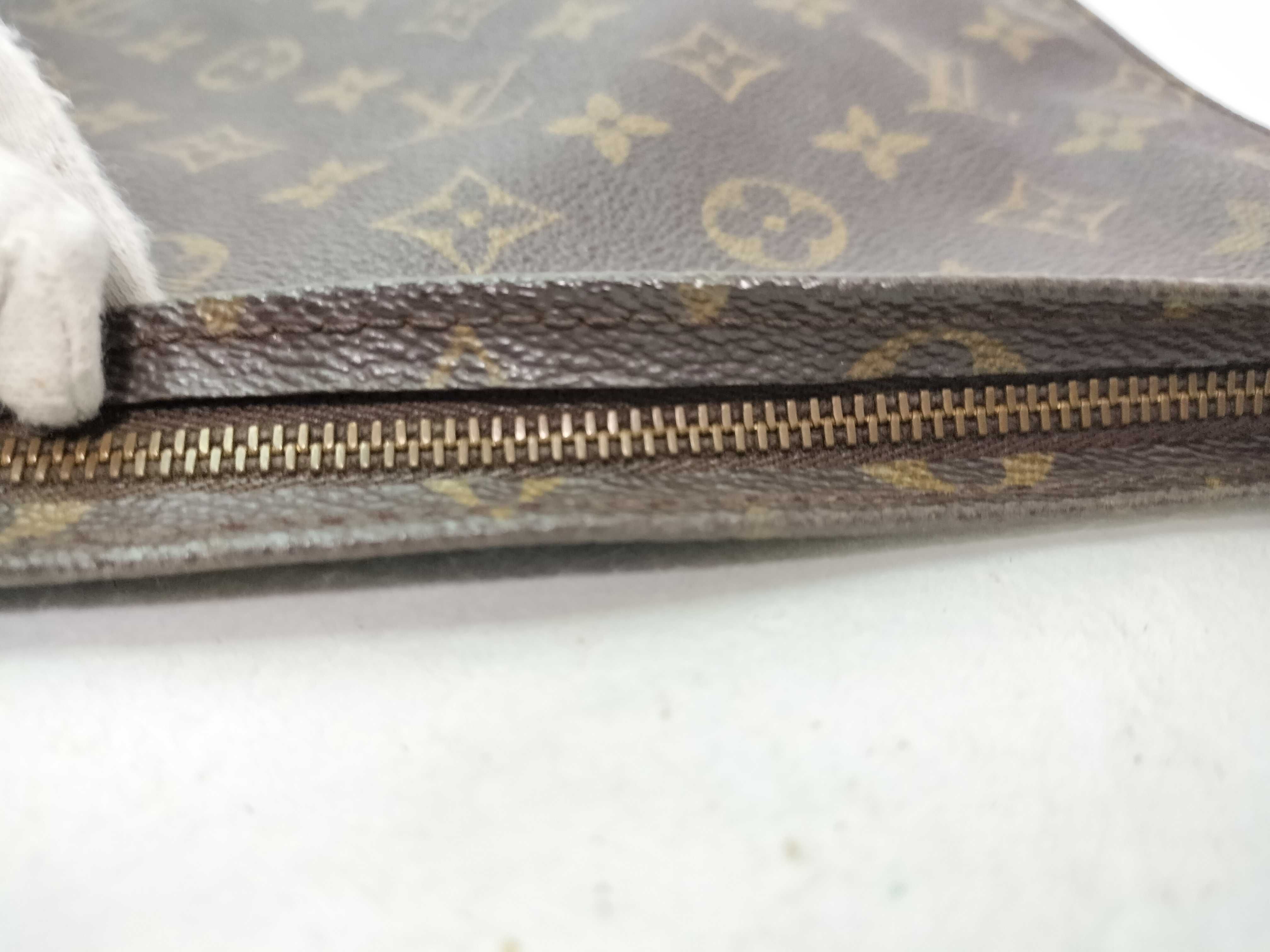 Monogram Pochette Toilette Clutch TH0910 Clutch Bag — view 9