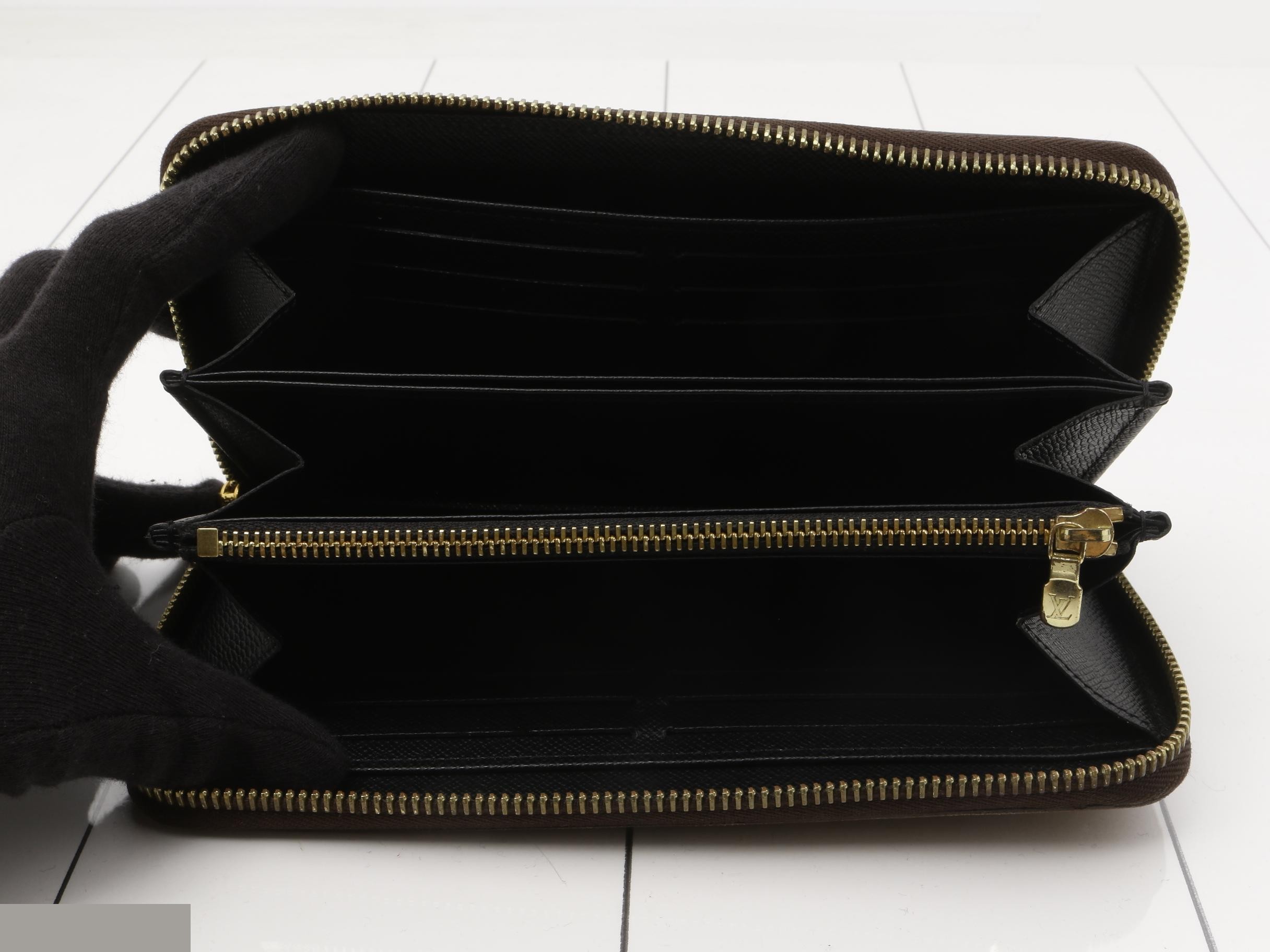 Monogram Giant Reverse Zippy Wallet M69353 RFID — view 4