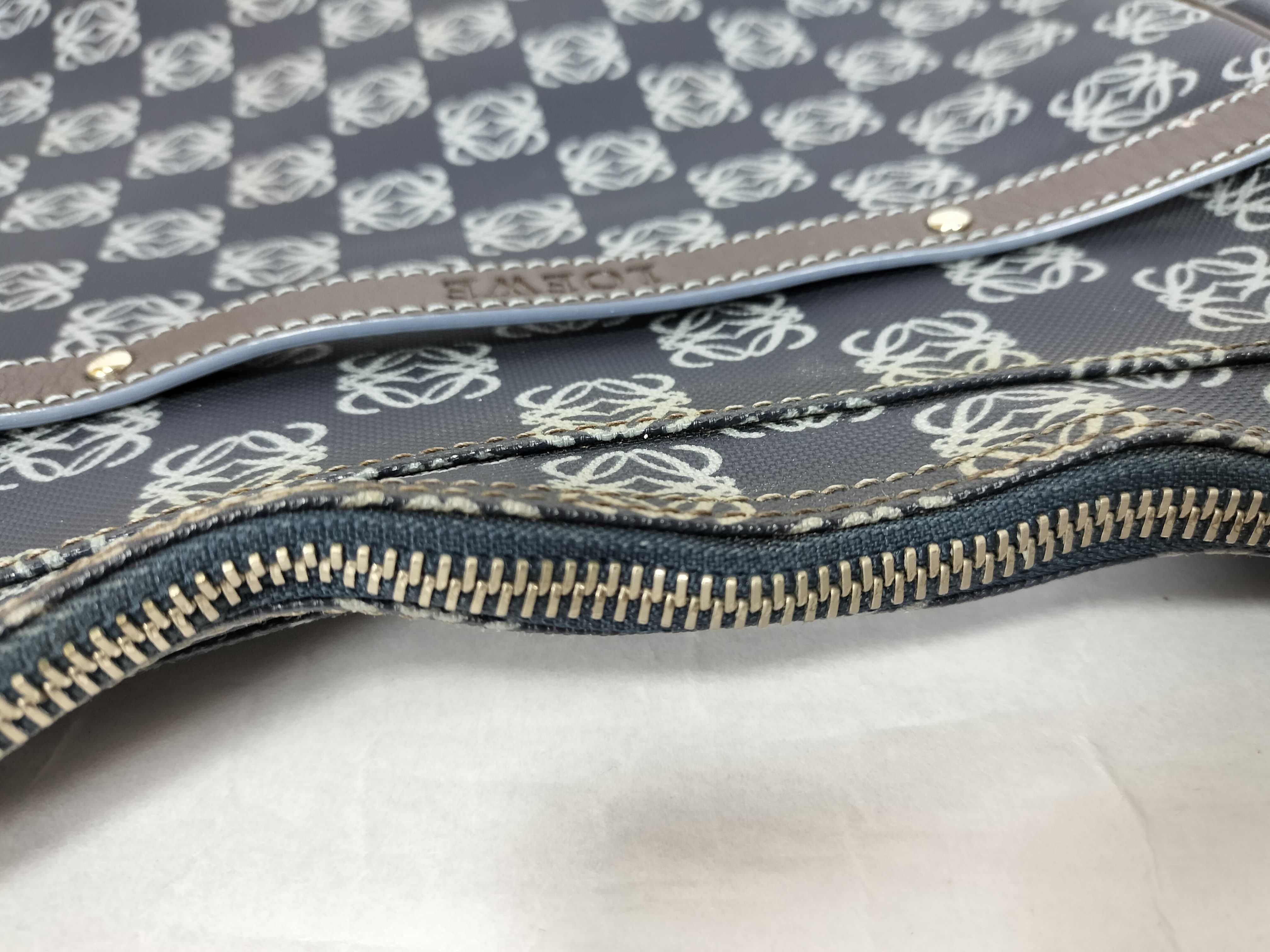 shoulder bag, Repeat Anagram shoulder bag — view 10