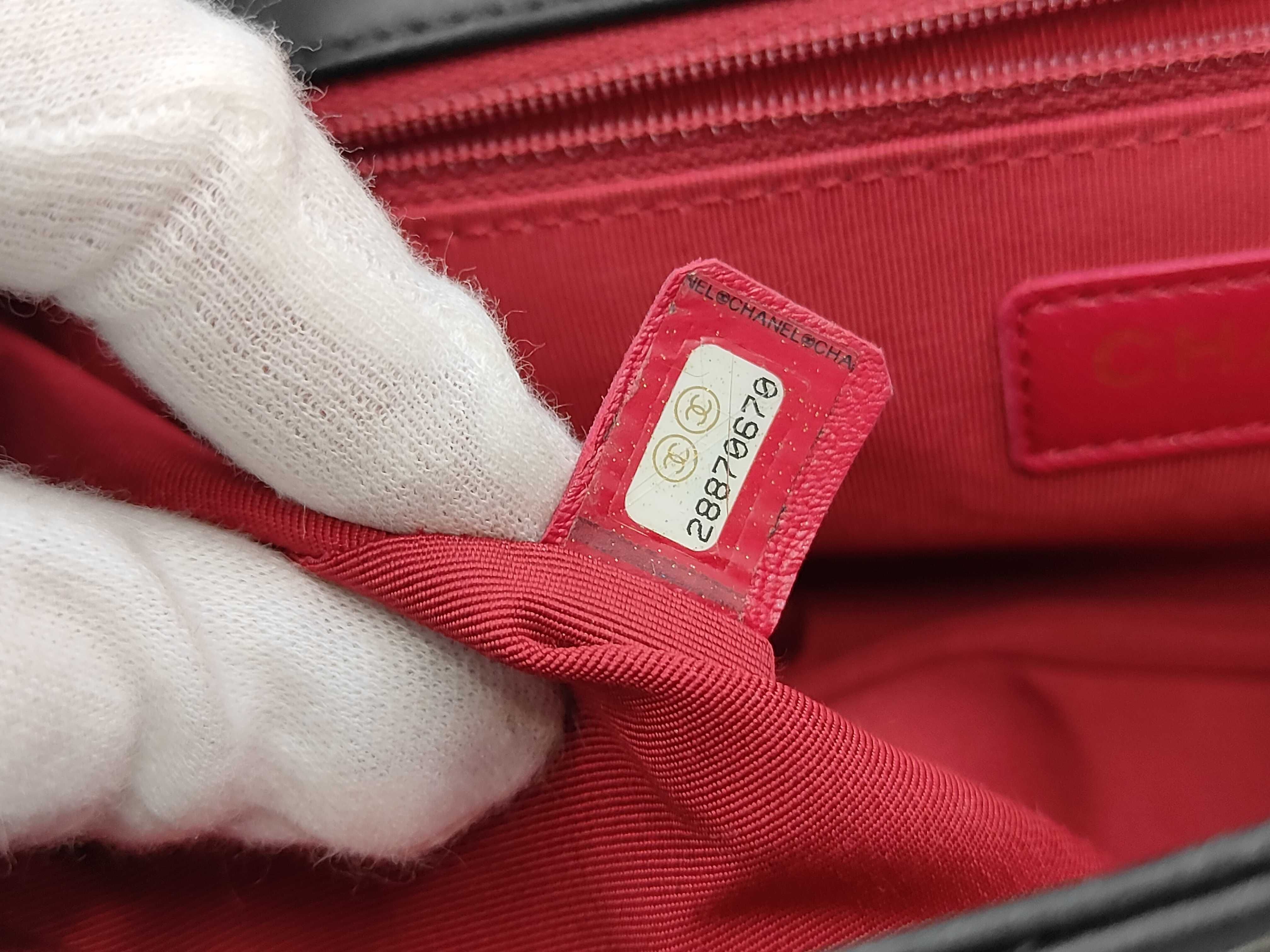 Matelassé Coco Mark Top Handle Shoulder Bag — view 11