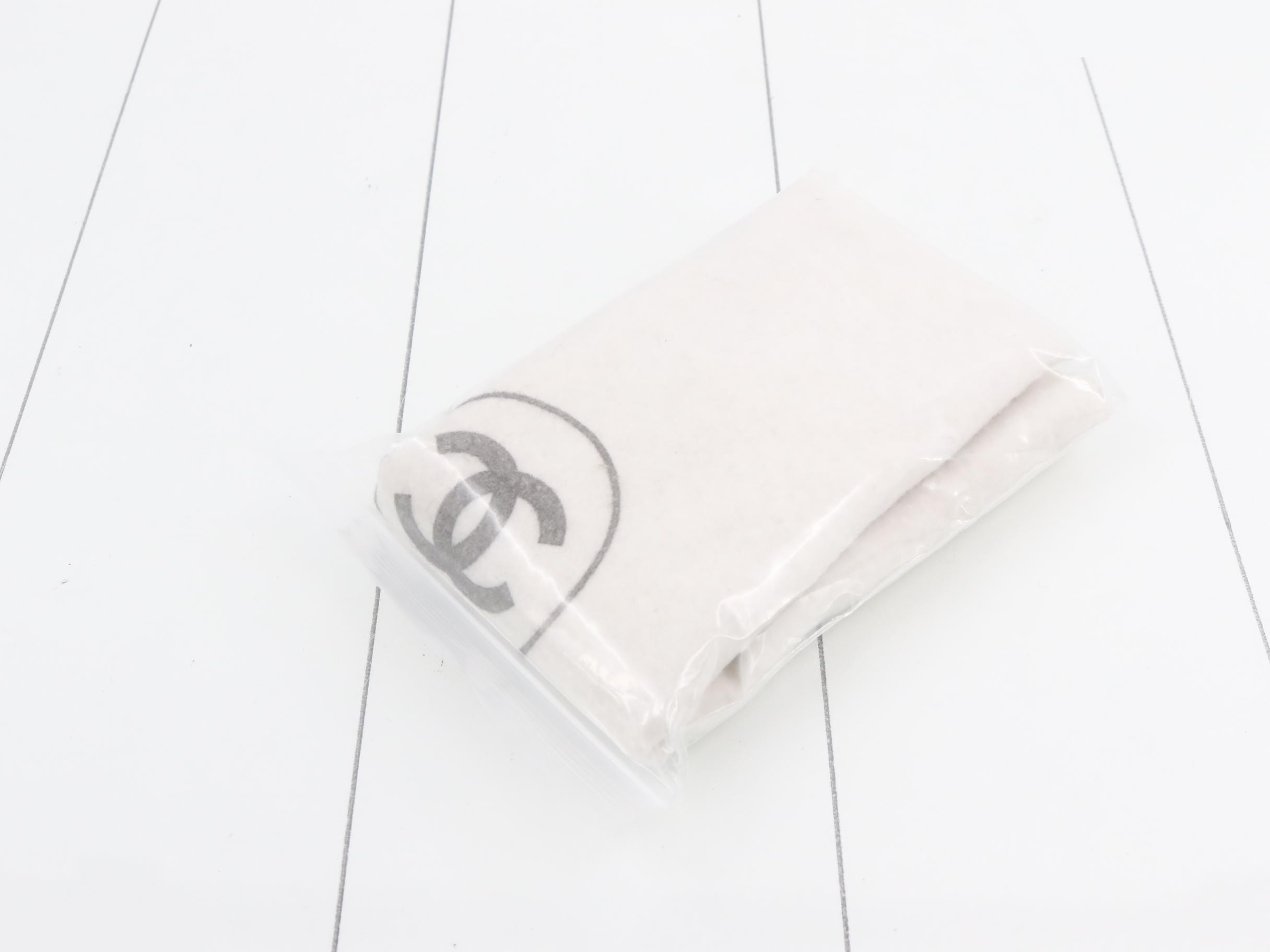 Caviar skin (bag) / handbag — view 7