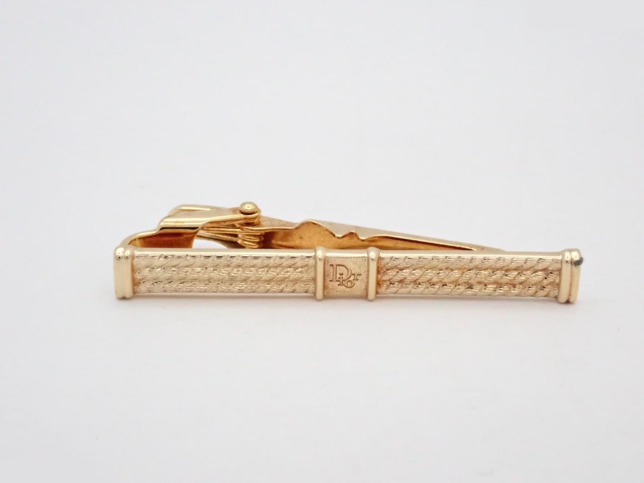 cuffs — view 2