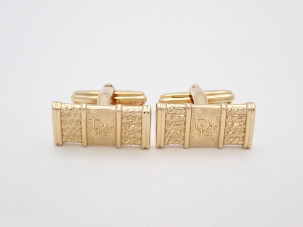 cuffs — view 3