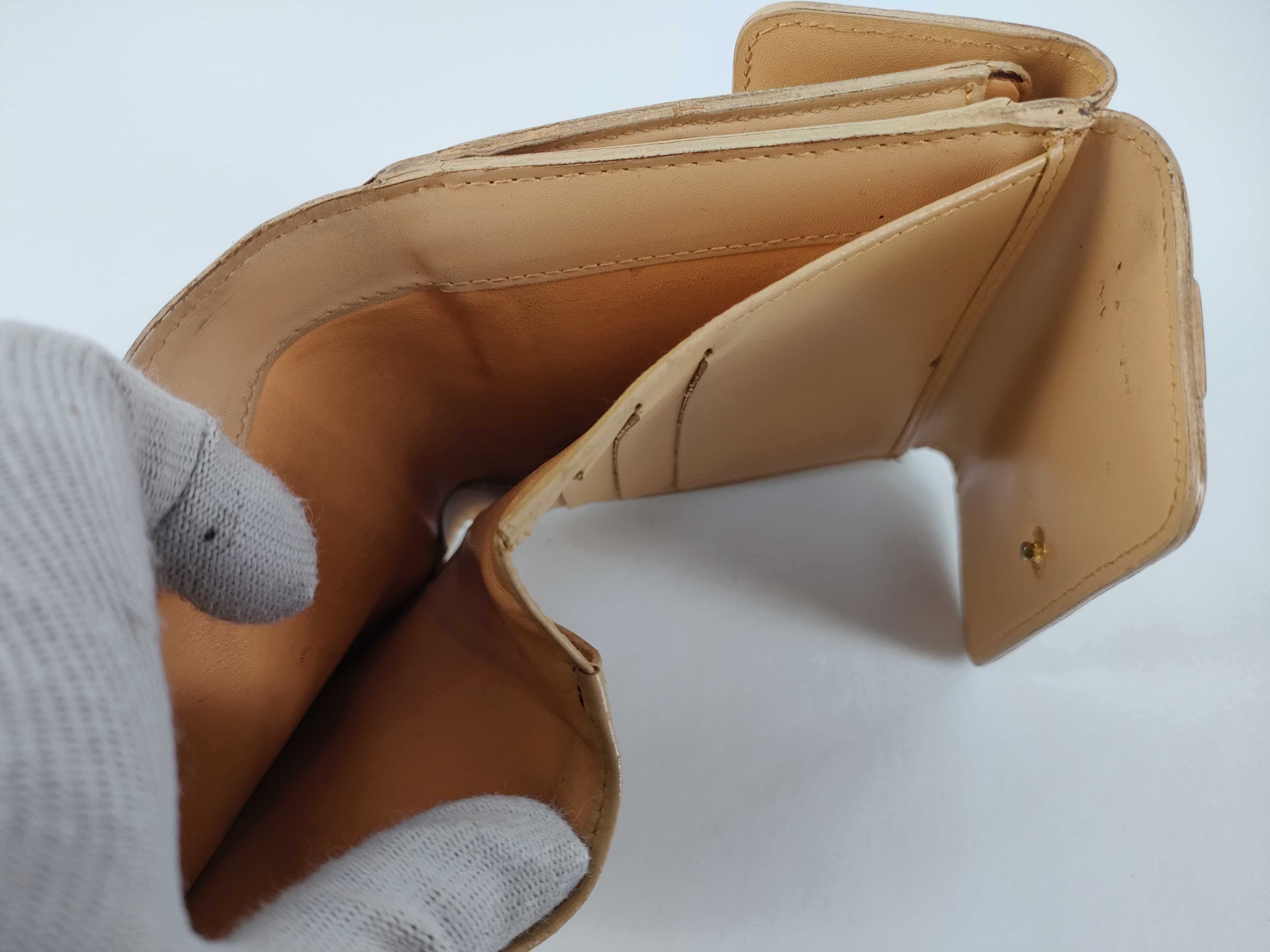 wallet — view 11