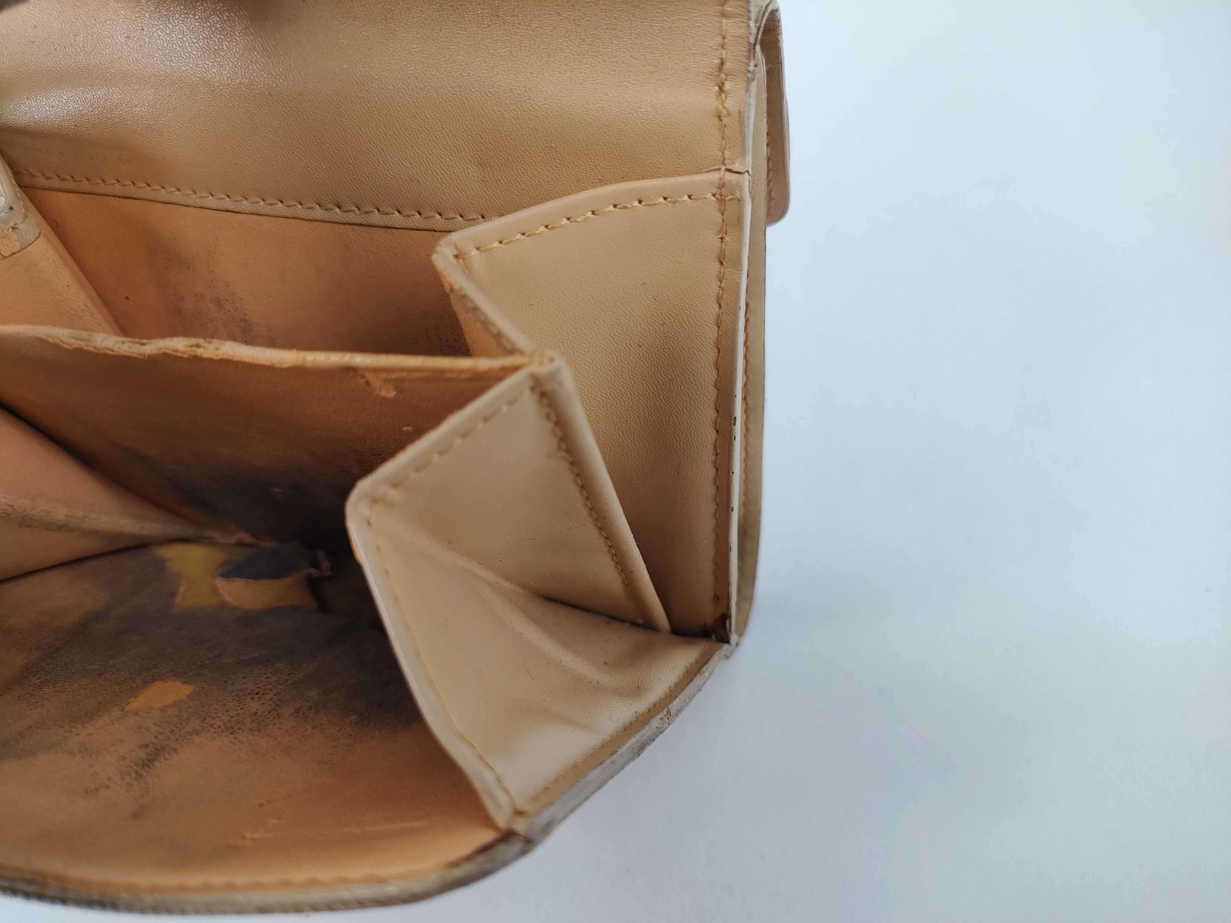 wallet — view 13