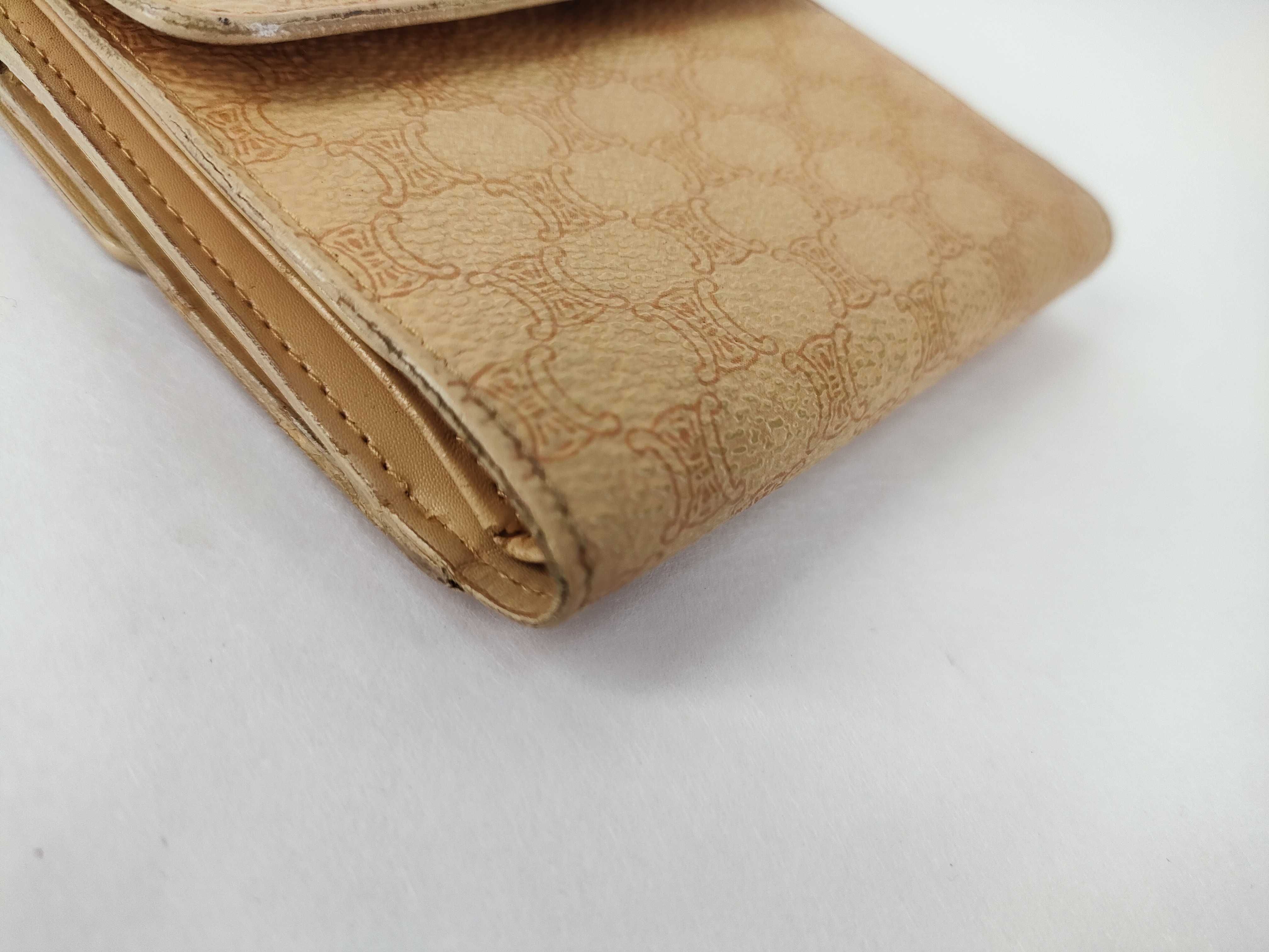 wallet — view 3