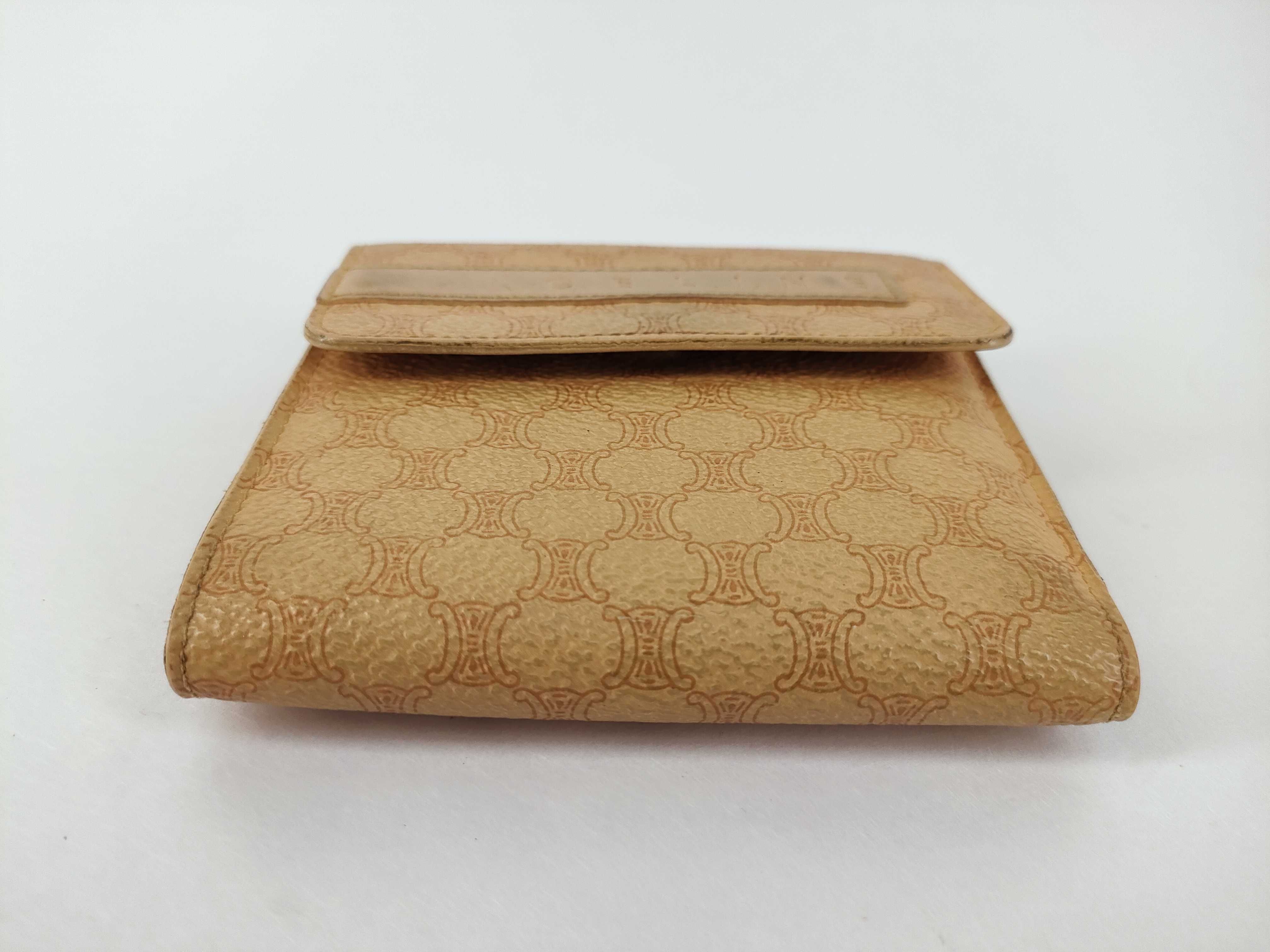 wallet — view 4